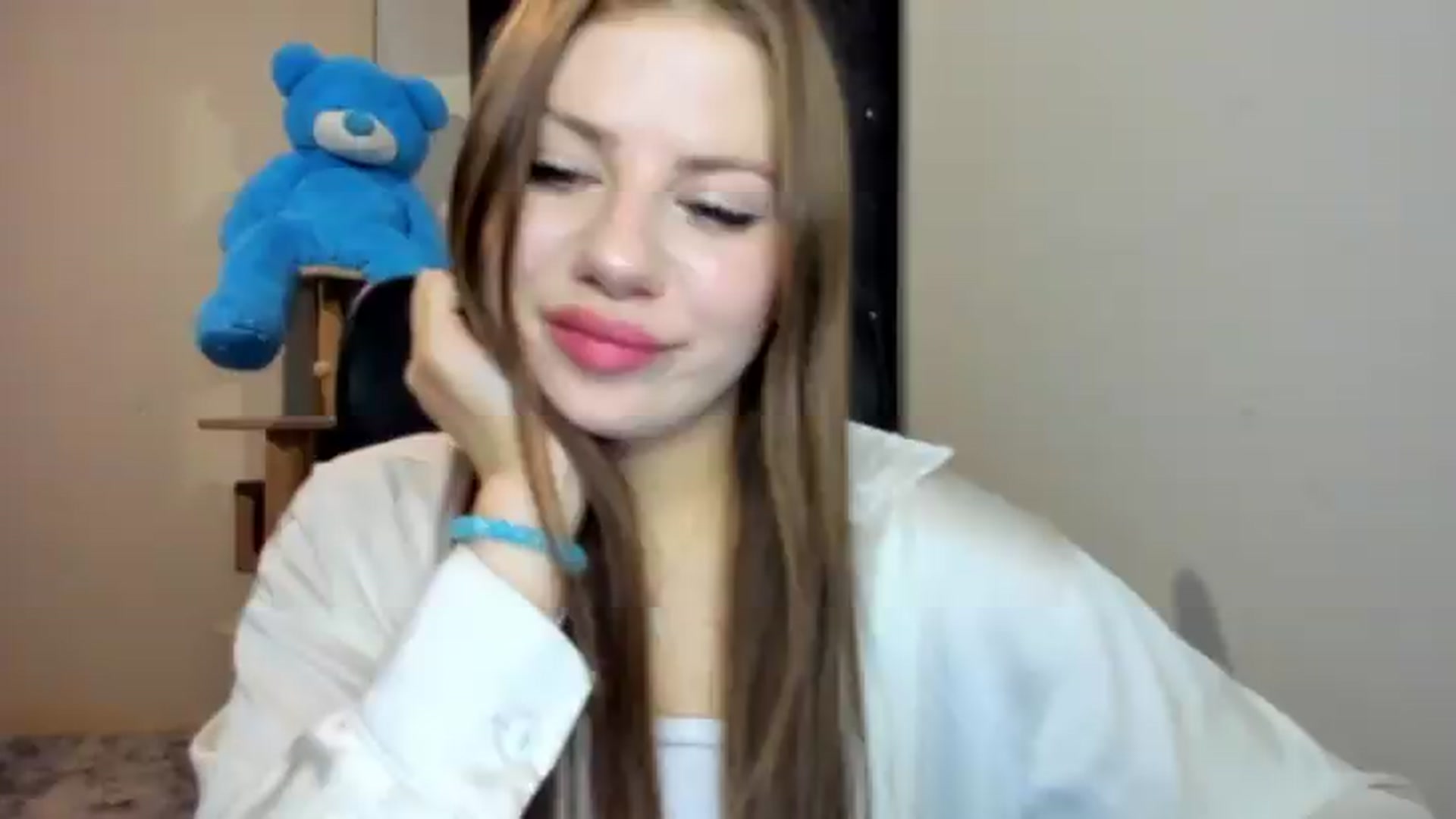 Gallery image thumbnail from FlyingDream's myfreecams stream on, 08/03/2026, 20:53 image 5 of 20