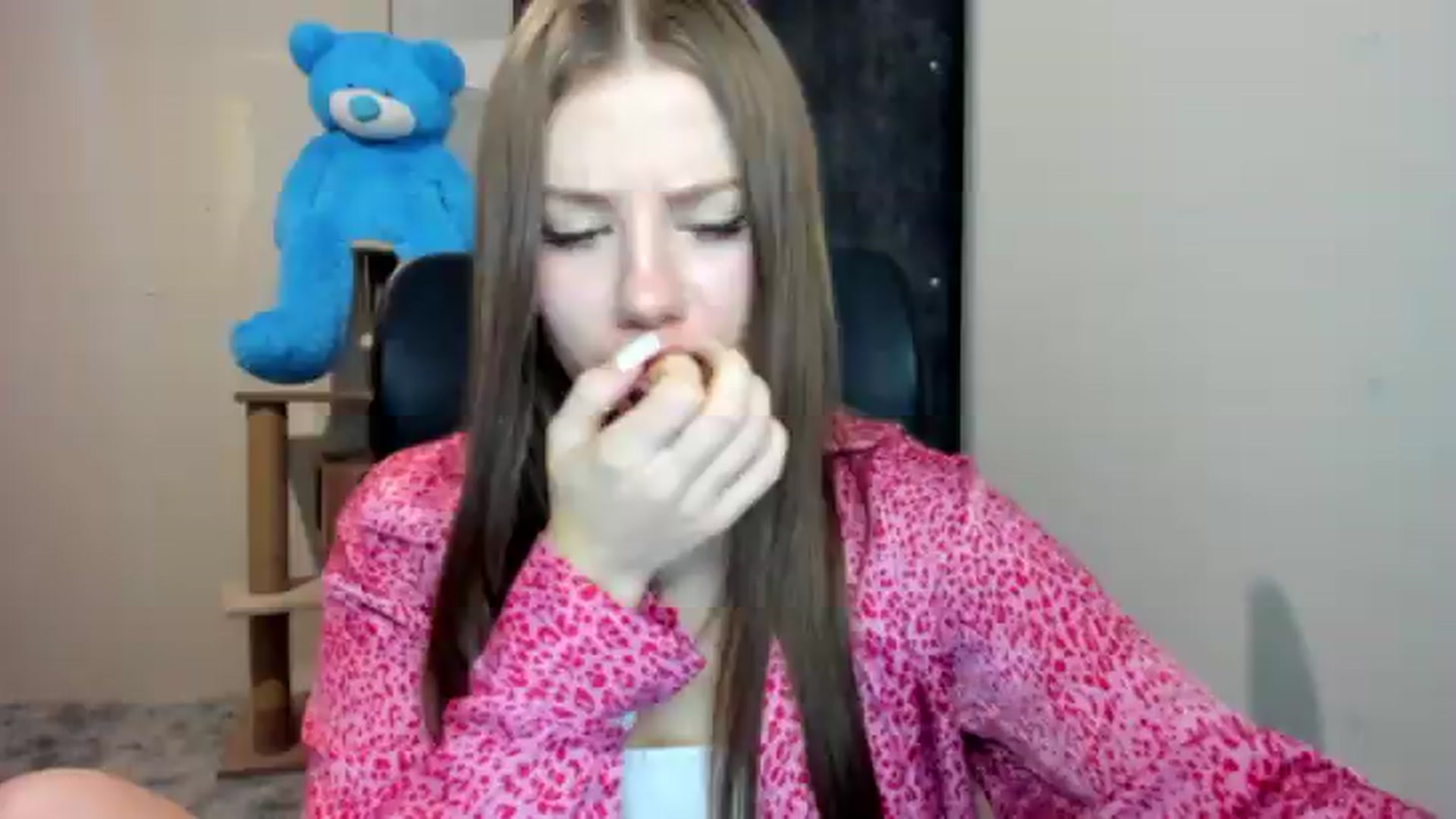 Gallery image thumbnail from FlyingDream's myfreecams stream on, 08/11/2026, 19:43 image 13 of 20