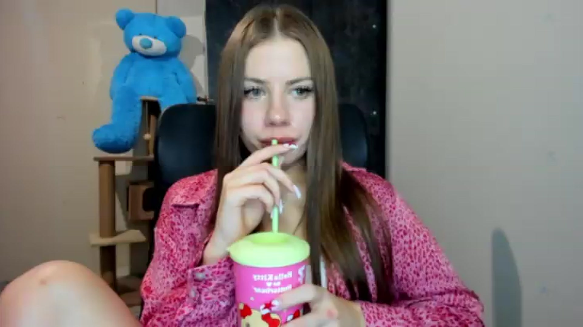 Gallery image thumbnail from FlyingDream's myfreecams stream on, 08/11/2026, 19:43 image 19 of 20