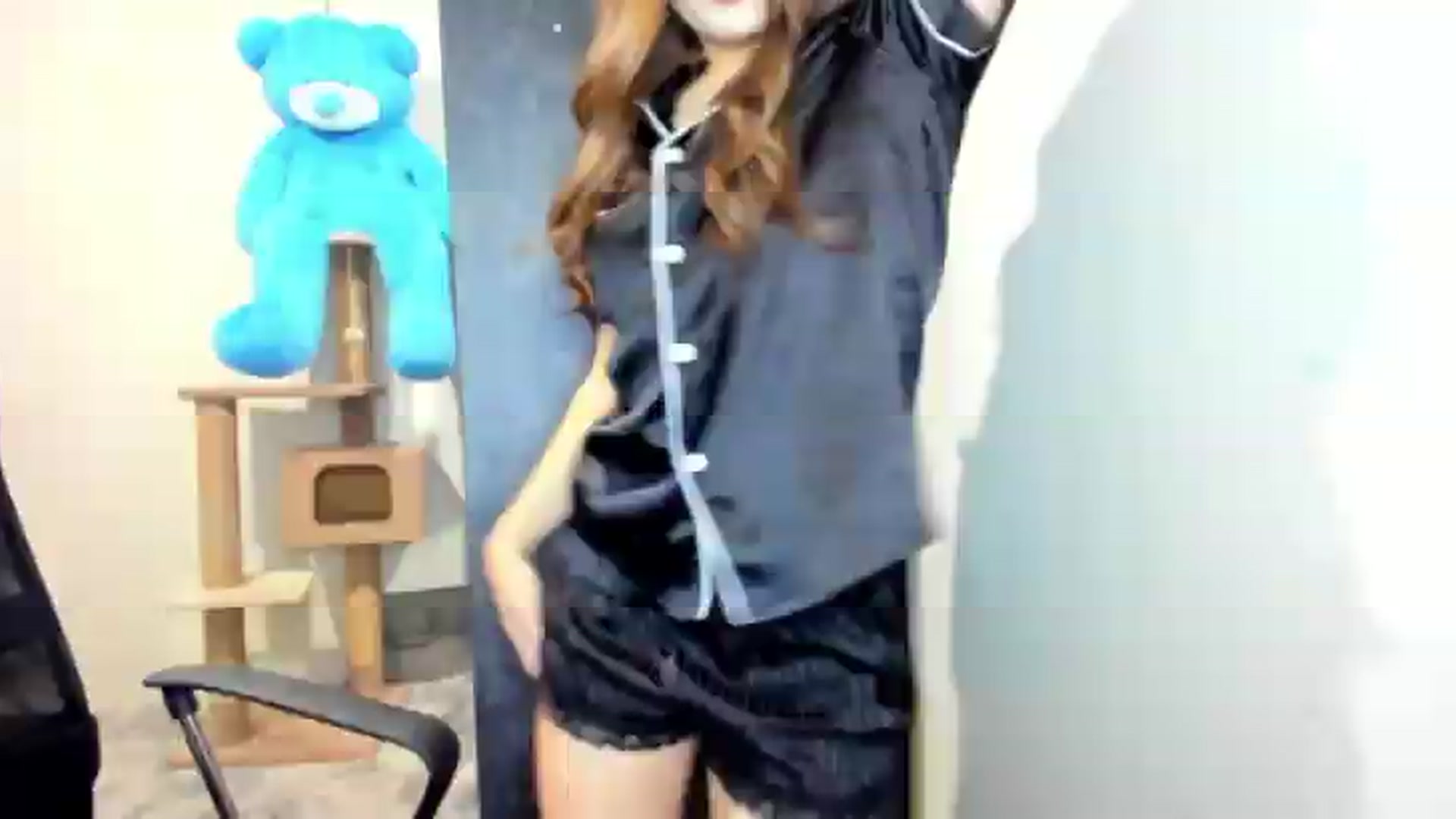 Gallery image thumbnail from FlyingDream's myfreecams stream on, 08/12/2026, 16:52 image 6 of 20
