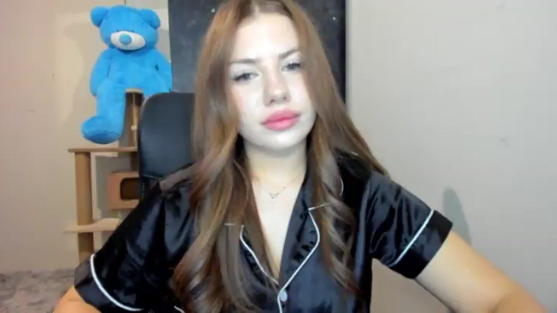 Gallery image thumbnail from FlyingDream's myfreecams stream on, 08/12/2026, 16:52 image 4 of 20