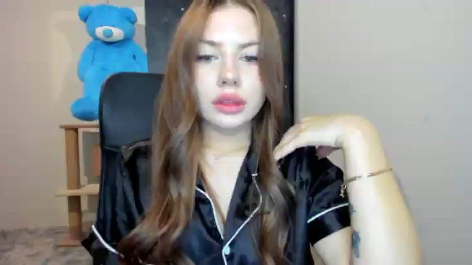 Gallery image thumbnail from FlyingDream's myfreecams stream on, 08/12/2026, 16:52 image 8 of 20