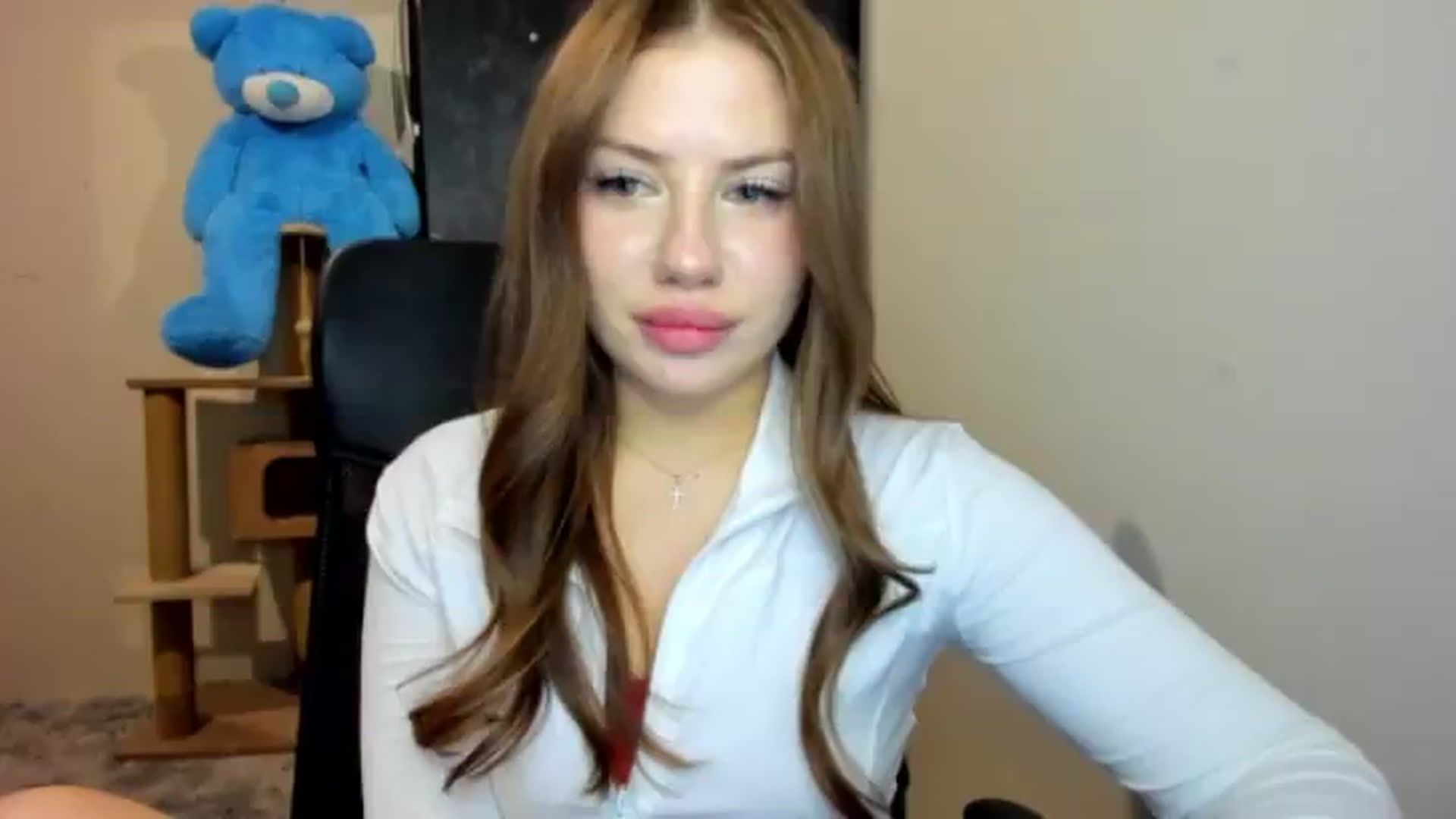 Gallery image thumbnail from FlyingDream's myfreecams stream on, 08/12/2026, 17:50 image 8 of 20