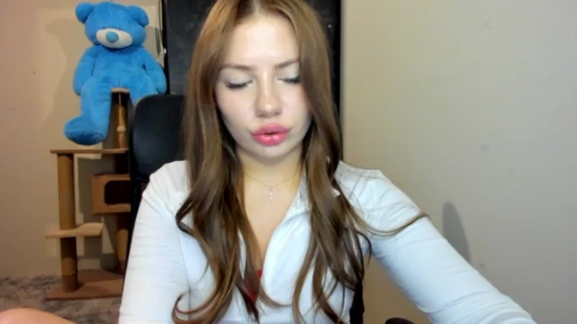 Gallery image thumbnail from FlyingDream's myfreecams stream on, 08/12/2026, 17:50 image 6 of 20