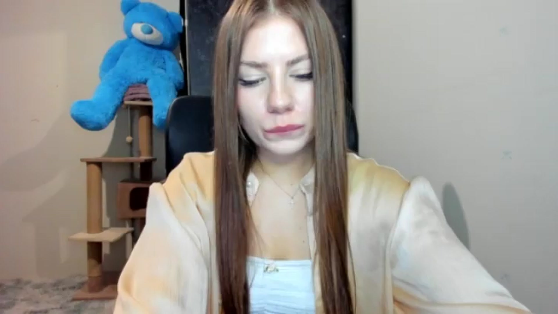 Gallery image thumbnail from FlyingDream's myfreecams stream on, 08/15/2026, 21:24 image 14 of 20