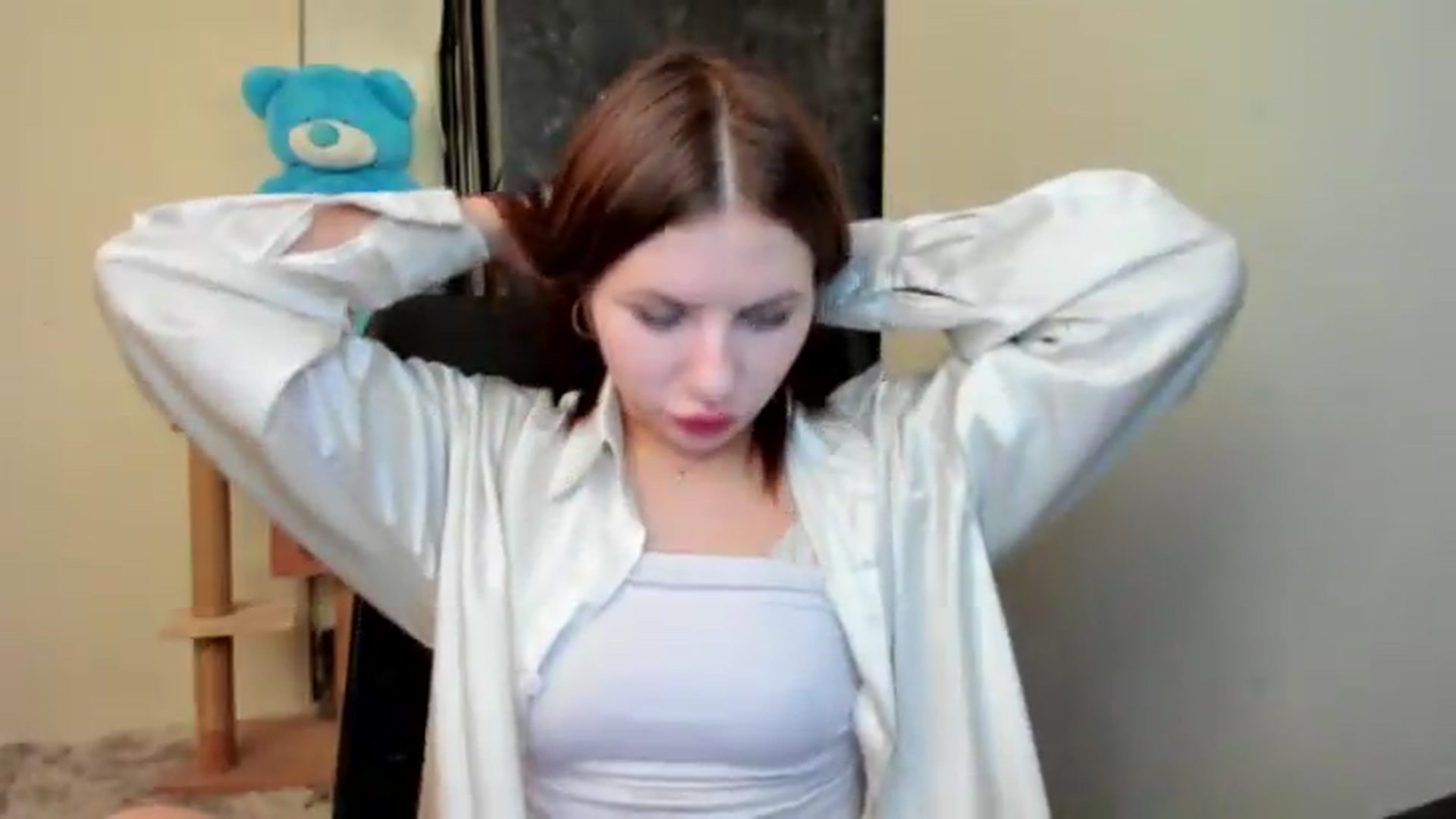 Gallery image thumbnail from FlyingDream's myfreecams stream on, 08/18/2026, 15:00 image 17 of 20