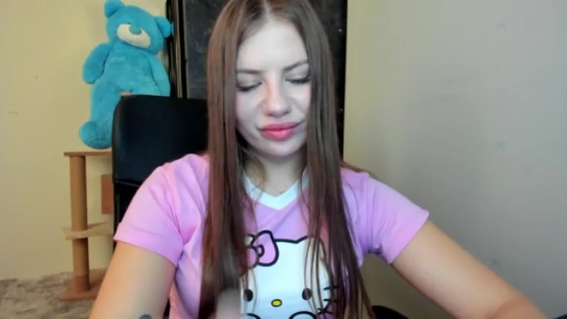 Gallery image thumbnail from FlyingDream's myfreecams stream on, 08/20/2026, 16:16 image 15 of 20
