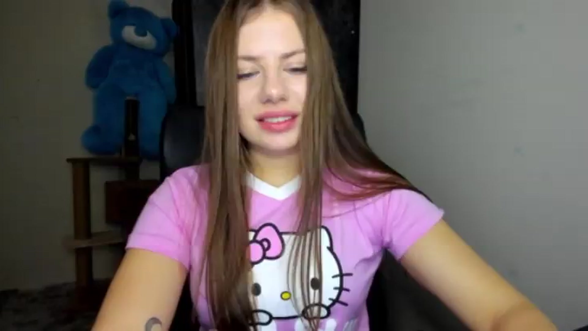 Gallery image thumbnail from FlyingDream's myfreecams stream on, 08/20/2026, 16:16 image 19 of 20