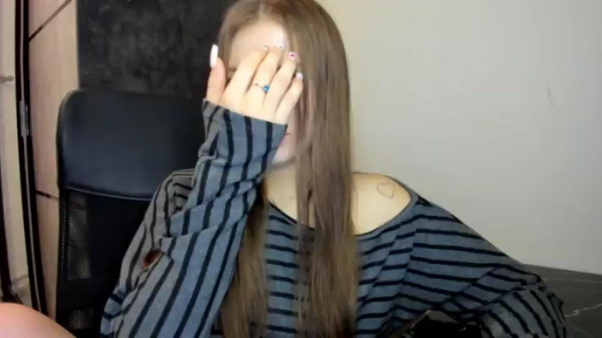 Gallery image thumbnail from FlyingDream's myfreecams stream on, 08/21/2026, 19:31 image 12 of 20