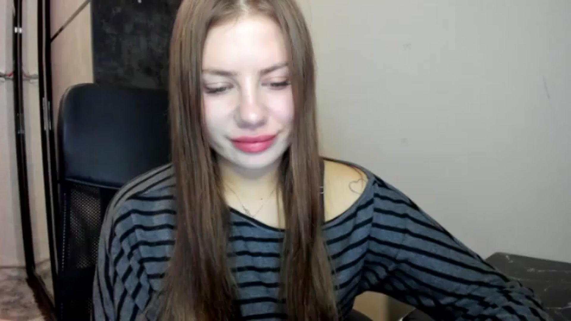 Gallery image thumbnail from FlyingDream's myfreecams stream on, 08/21/2026, 19:31 image 5 of 20