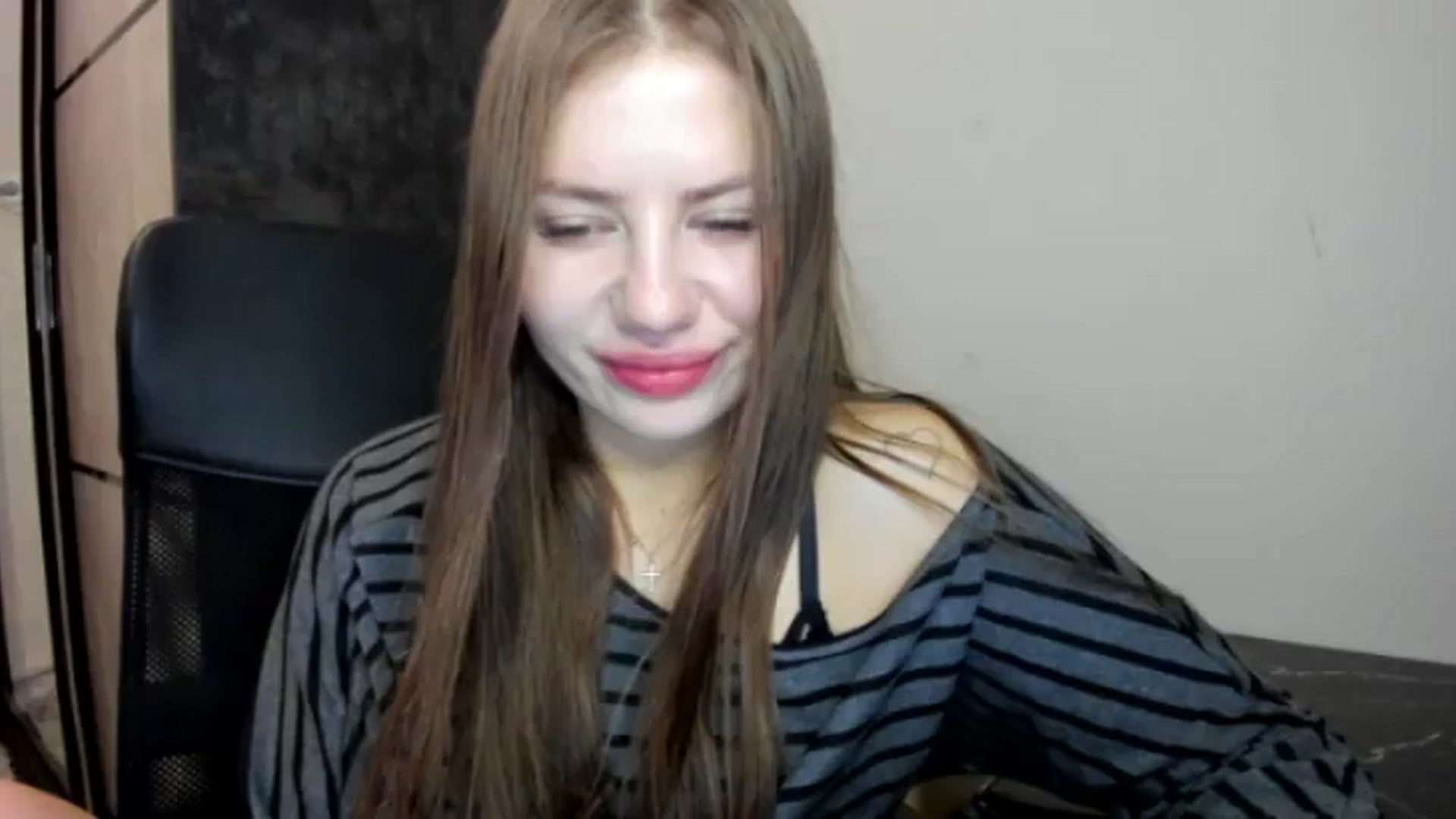 Gallery image thumbnail from FlyingDream's myfreecams stream on, 08/21/2026, 19:31 image 16 of 20