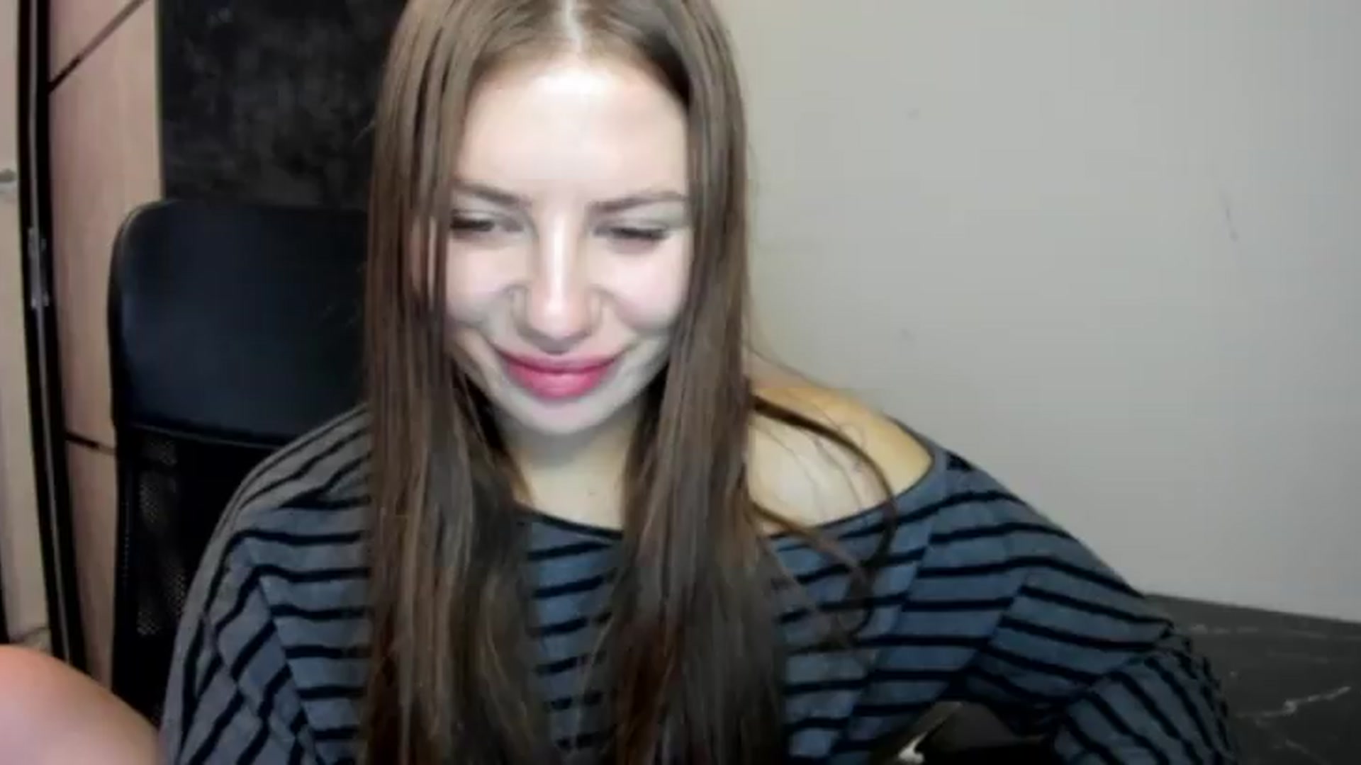 Gallery image thumbnail from FlyingDream's myfreecams stream on, 08/21/2026, 19:54 image 11 of 20
