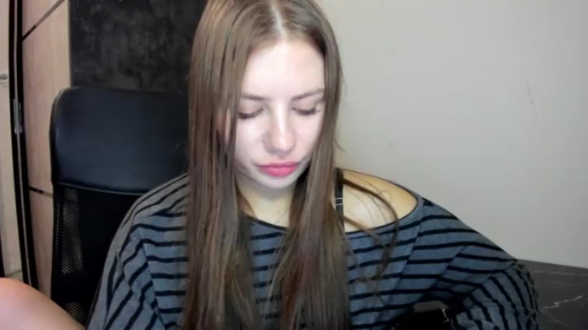 Gallery image thumbnail from FlyingDream's myfreecams stream on, 08/21/2026, 19:54 image 12 of 20
