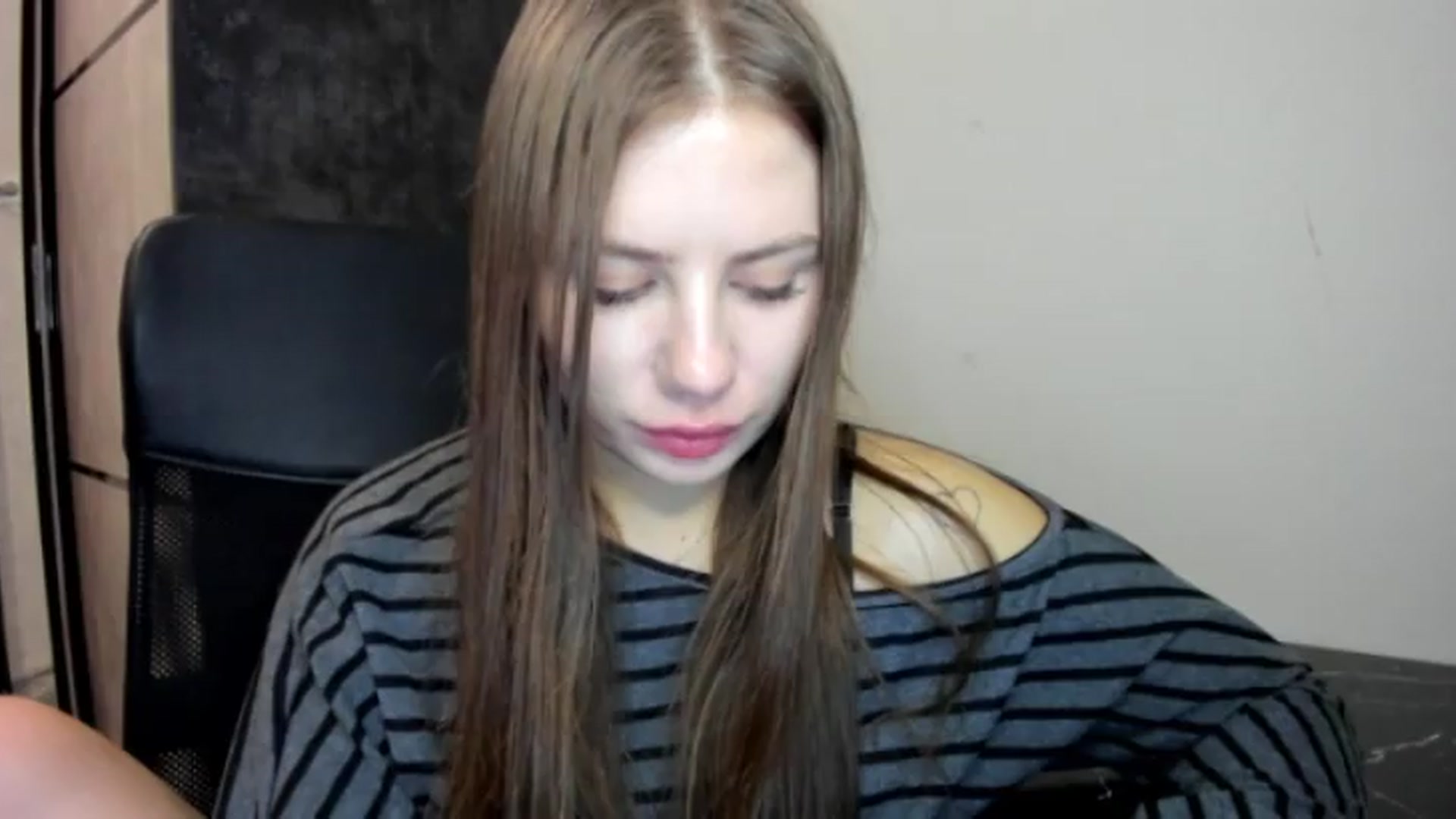 Gallery image thumbnail from FlyingDream's myfreecams stream on, 08/21/2026, 19:54 image 13 of 20