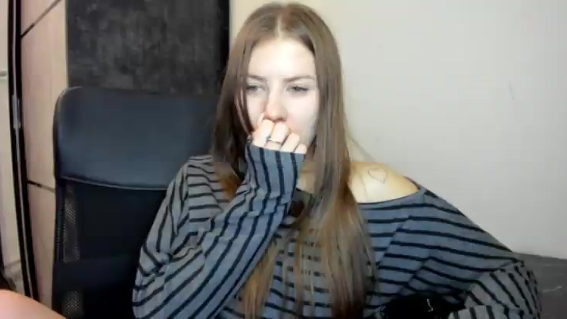 Gallery image thumbnail from FlyingDream's myfreecams stream on, 08/21/2026, 19:54 image 19 of 20