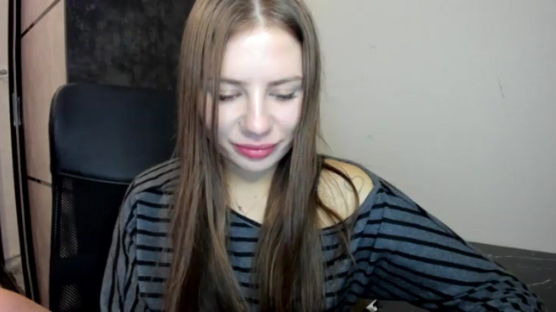 Gallery image thumbnail from FlyingDream's myfreecams stream on, 08/21/2026, 19:54 image 9 of 20