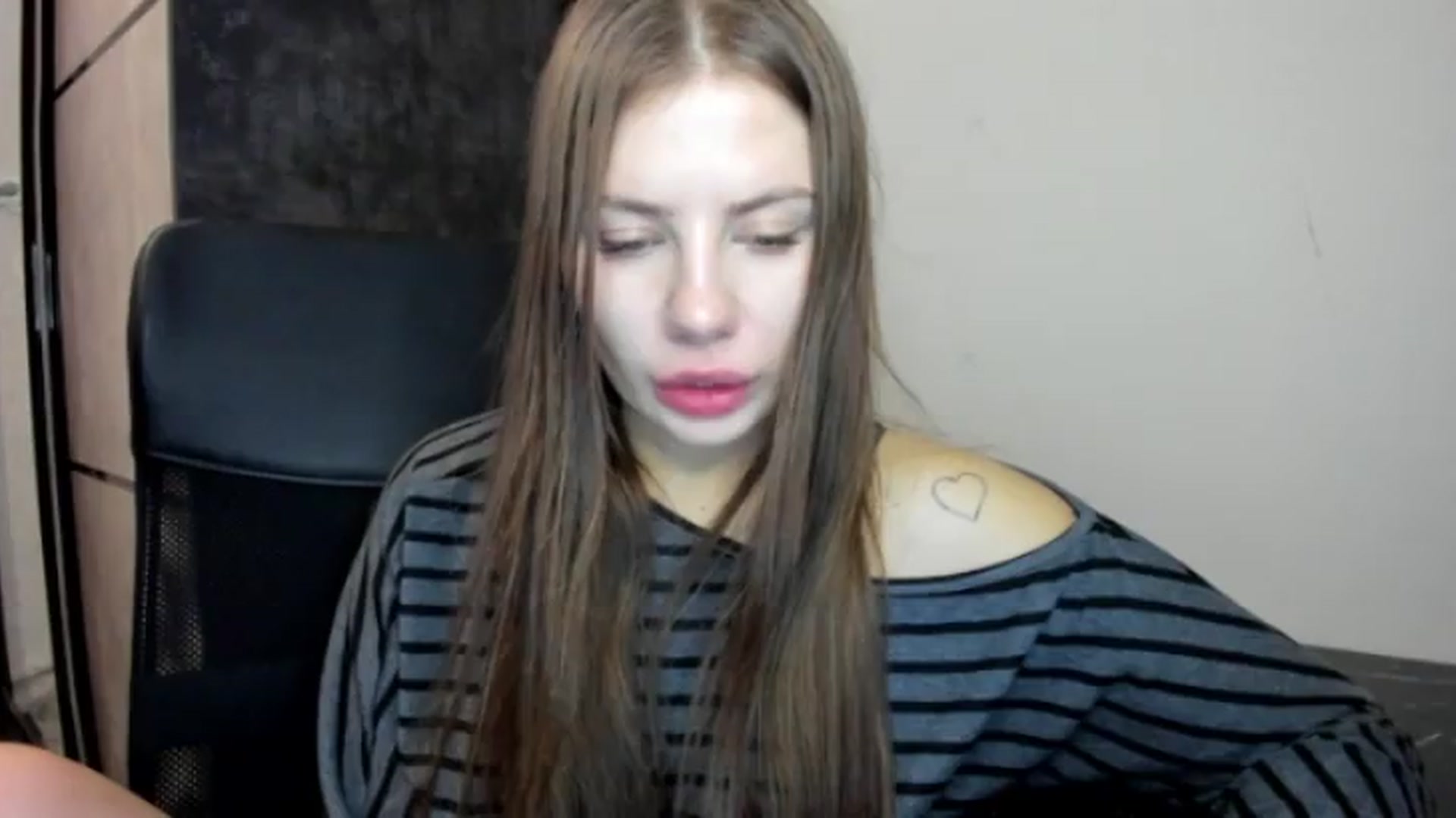 Gallery image thumbnail from FlyingDream's myfreecams stream on, 08/21/2026, 19:54 image 20 of 20