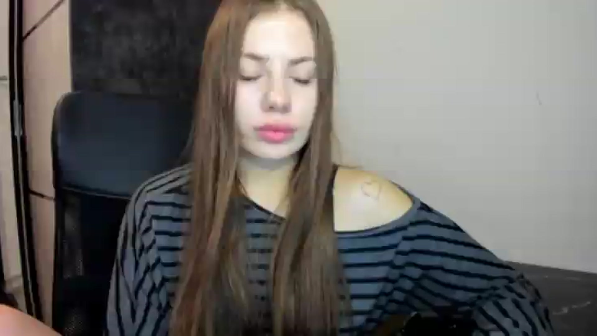 Gallery image thumbnail from FlyingDream's myfreecams stream on, 08/21/2026, 19:54 image 2 of 20