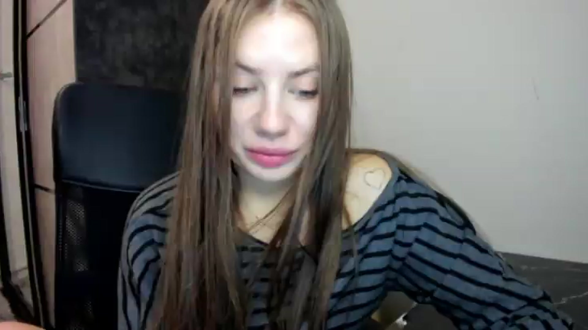 Gallery image thumbnail from FlyingDream's myfreecams stream on, 08/21/2026, 20:54 image 9 of 20