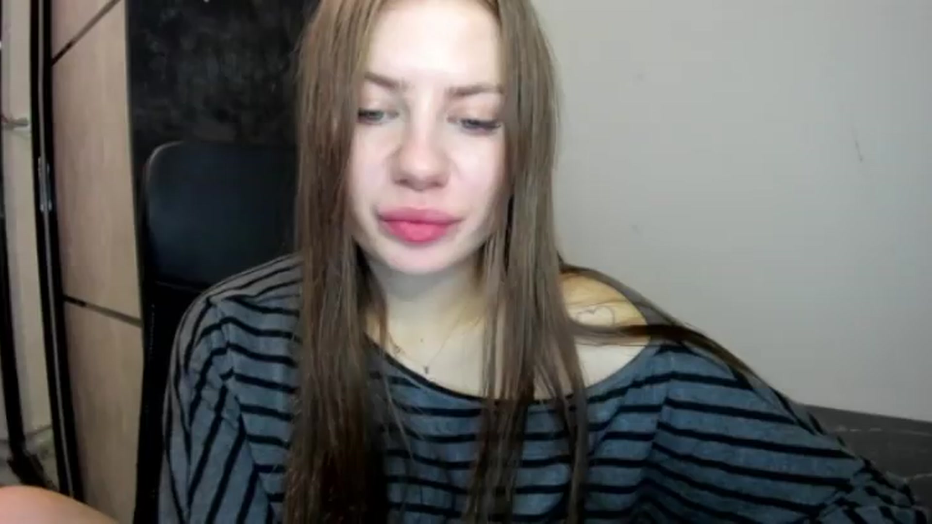Gallery image thumbnail from FlyingDream's myfreecams stream on, 08/21/2026, 20:54 image 3 of 20