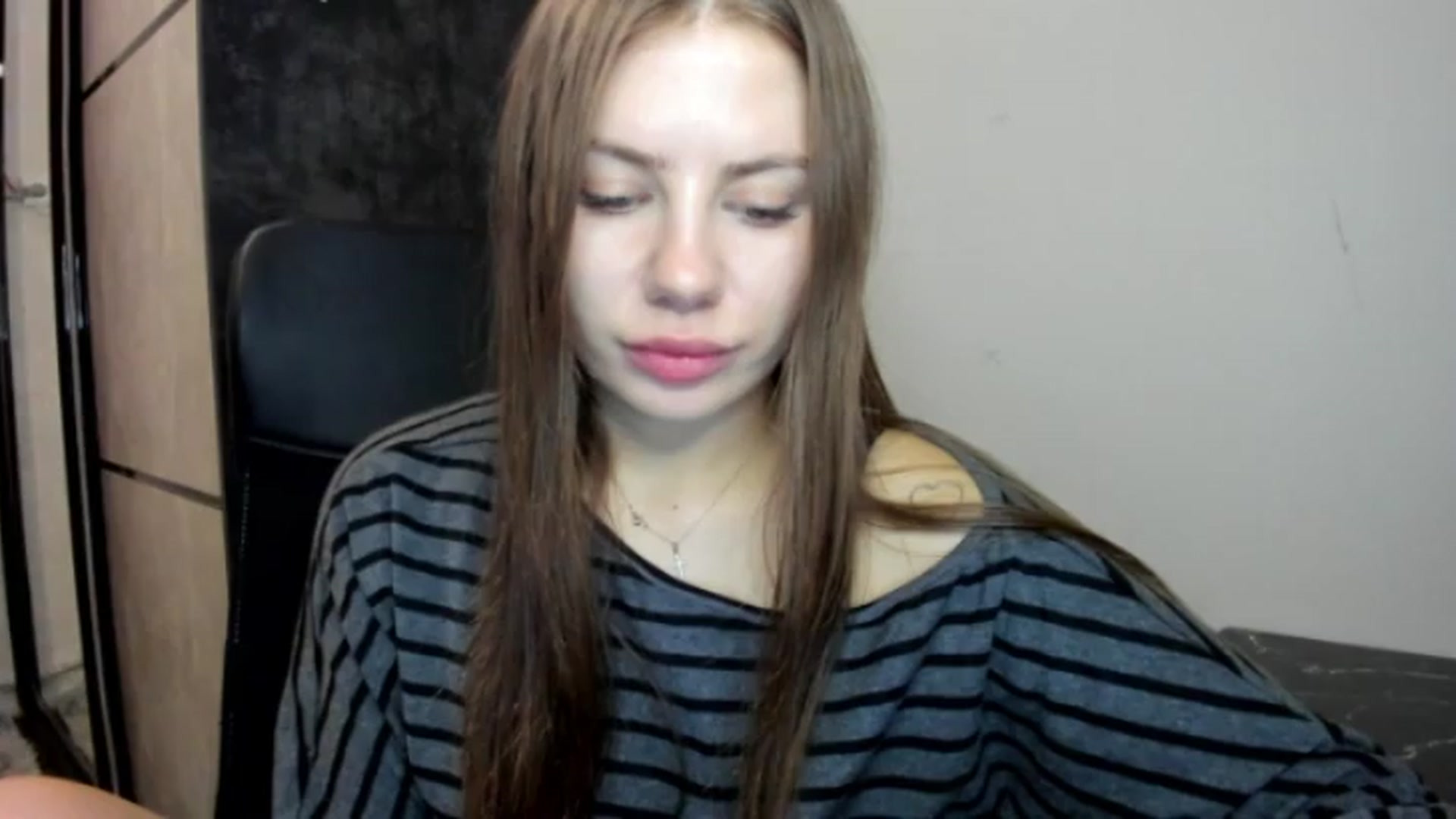 Gallery image thumbnail from FlyingDream's myfreecams stream on, 08/21/2026, 20:54 image 5 of 20