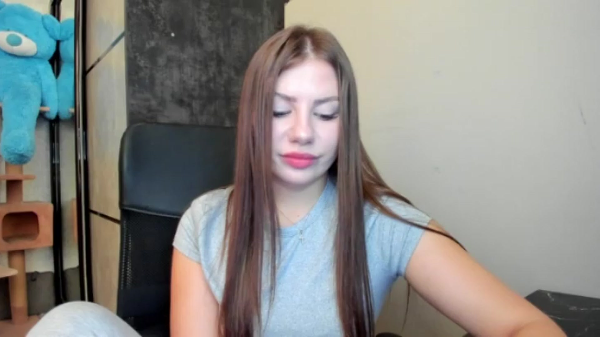 Gallery image thumbnail from FlyingDream's myfreecams stream on, 08/24/2026, 15:52 image 12 of 20