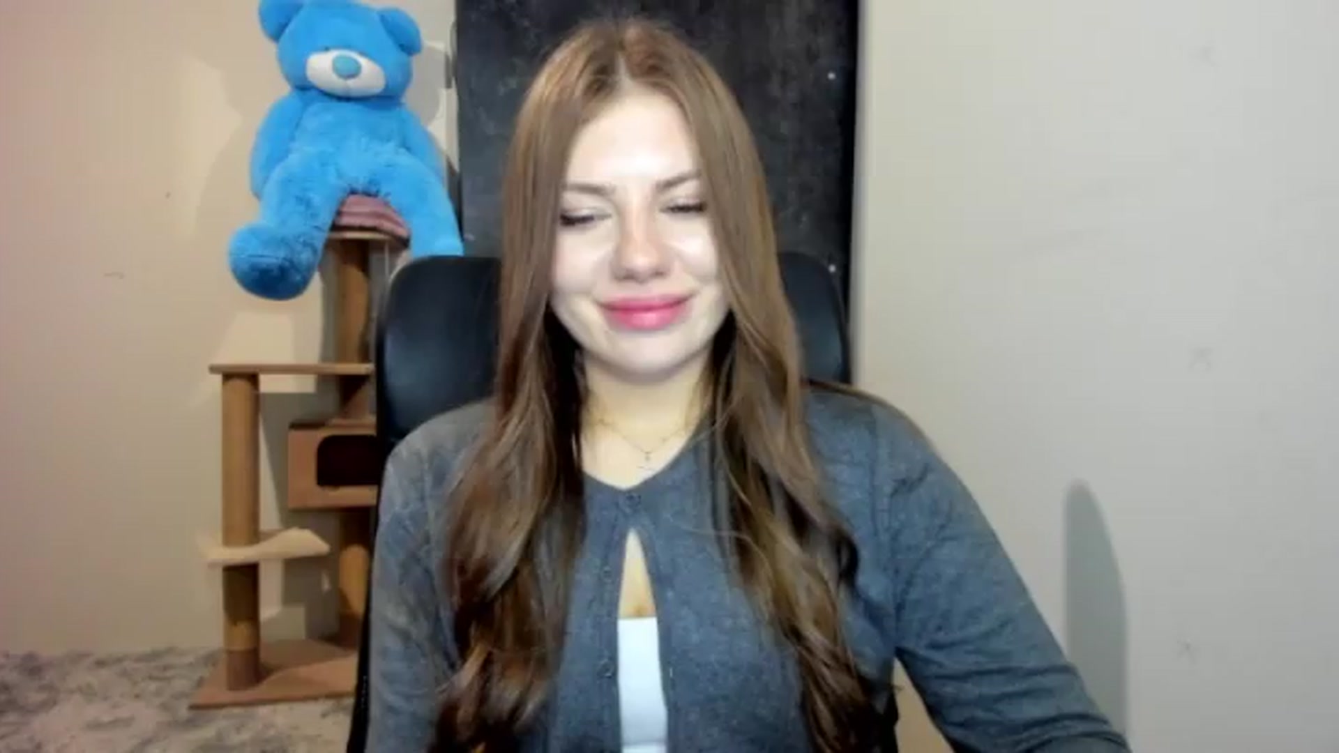 Gallery image thumbnail from FlyingDream's myfreecams stream on, 08/25/2026, 20:26 image 3 of 20