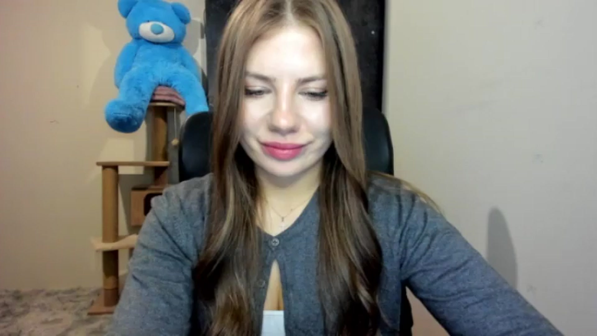 Gallery image thumbnail from FlyingDream's myfreecams stream on, 08/25/2026, 20:26 image 16 of 20