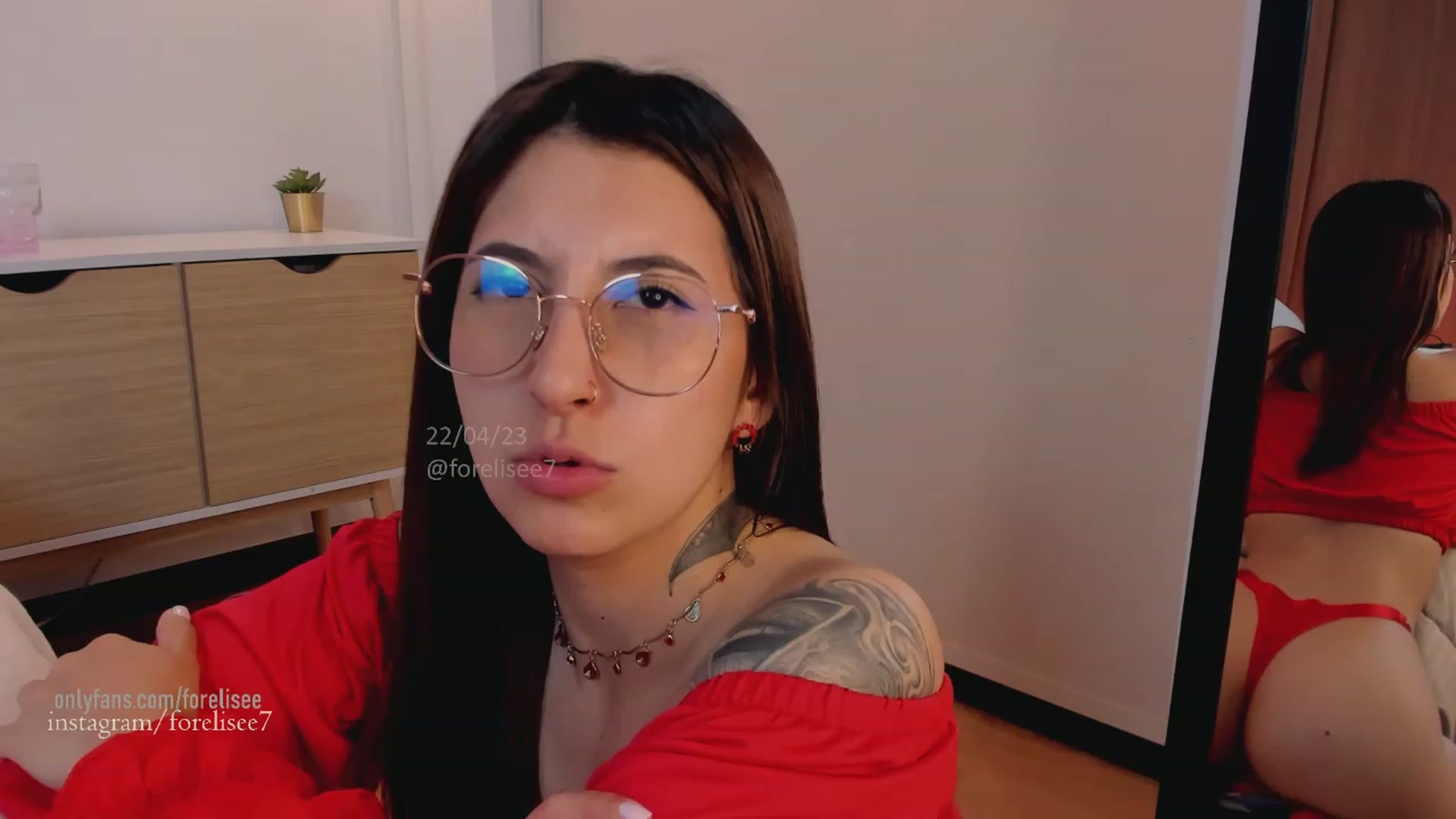 Gallery image thumbnail from ForElisee's myfreecams stream on, 04/23/2023, 09:49 image 7 of 20