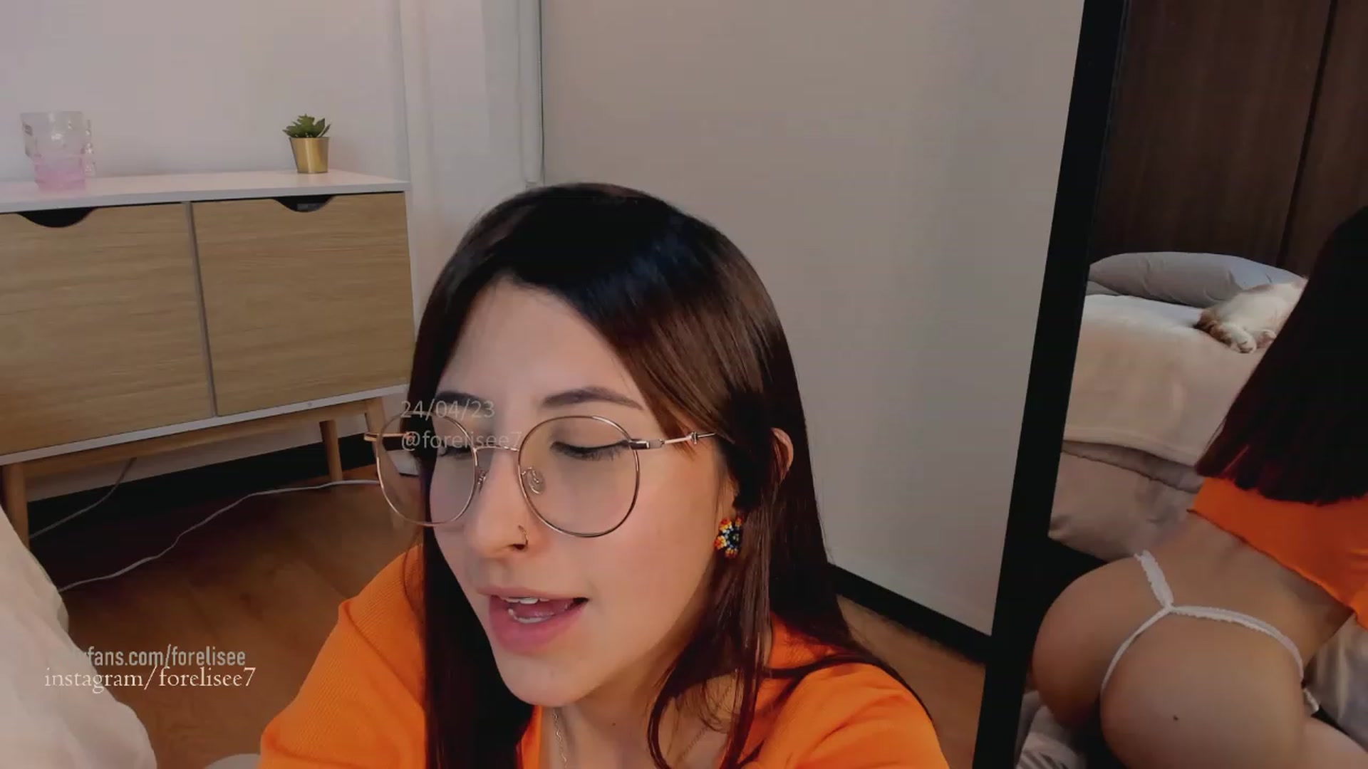 Gallery image thumbnail from ForElisee's myfreecams stream on, 04/24/2023, 08:24 image 2 of 20