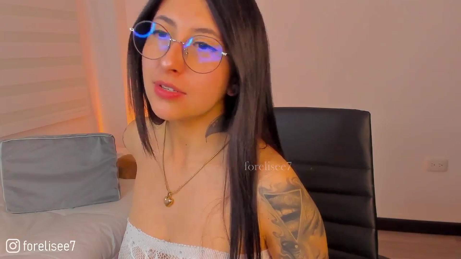 Gallery image thumbnail from ForElisee's myfreecams stream on, 08/14/2024, 08:00 image 18 of 20