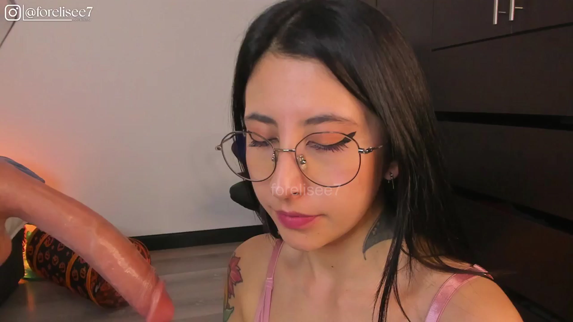 Gallery image thumbnail from ForElisee's myfreecams stream on, 10/15/2024, 08:24 image 10 of 20