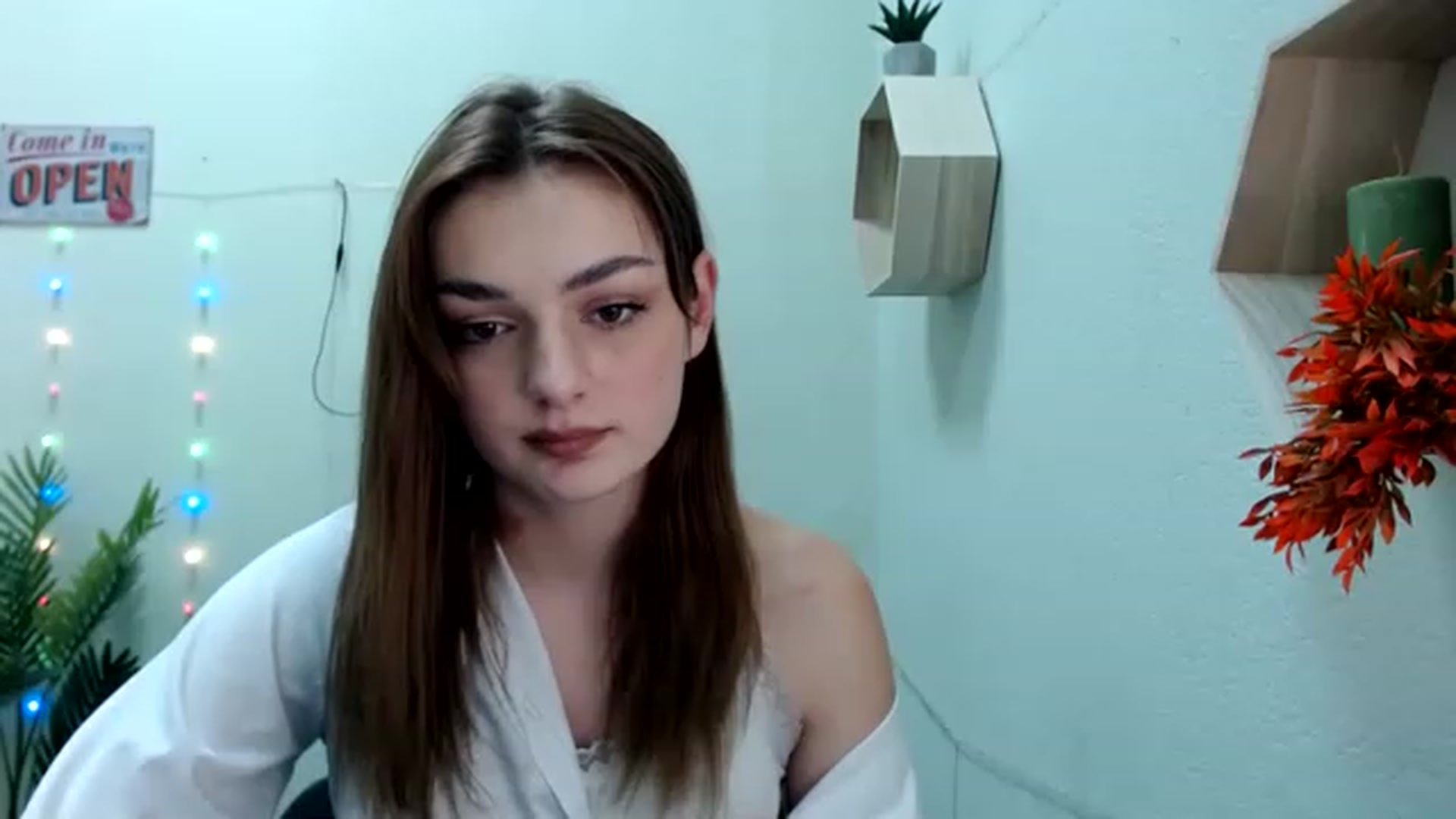 Gallery image thumbnail from For_Love_'s myfreecams stream on, 11/16/2022, 18:44 image 8 of 20