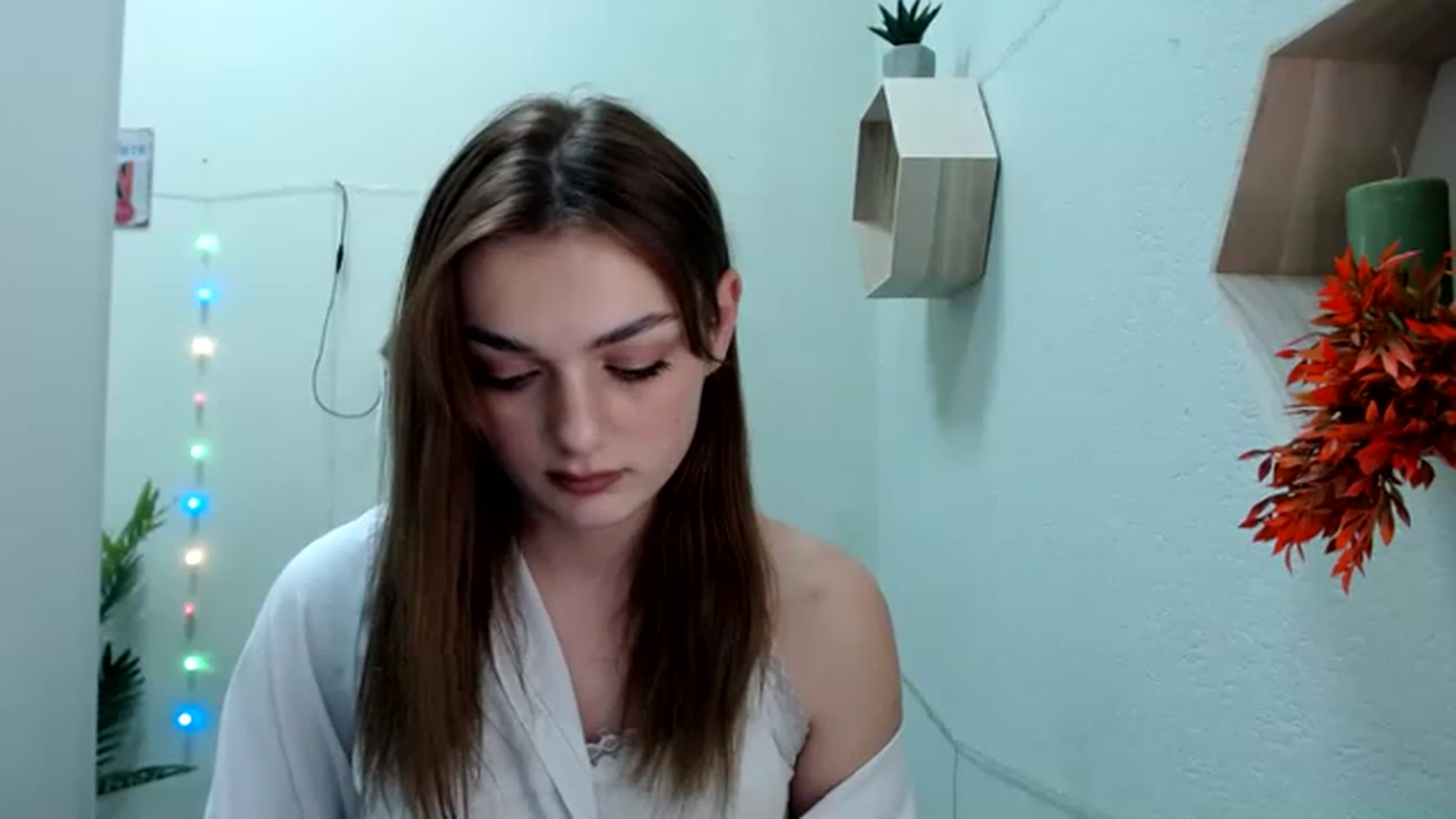 Gallery image thumbnail from For_Love_'s myfreecams stream on, 11/16/2022, 18:44 image 18 of 20