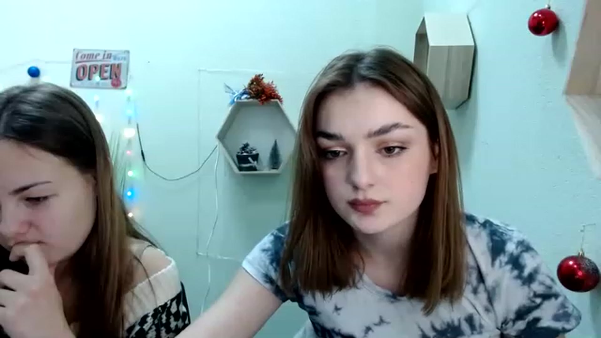 Gallery image thumbnail from For_Love_'s myfreecams stream on, 12/26/2022, 17:09 image 18 of 20