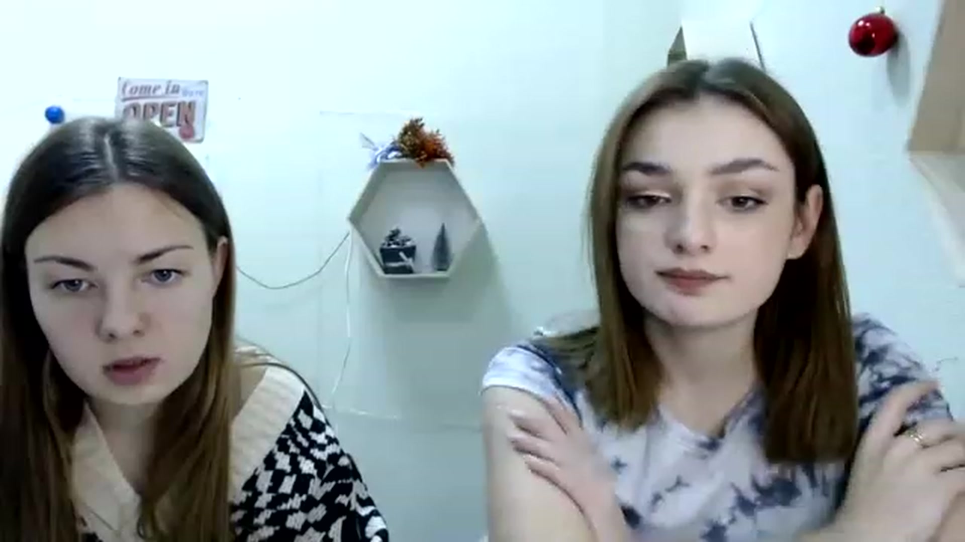 Gallery image thumbnail from For_Love_'s myfreecams stream on, 12/26/2022, 17:09 image 13 of 20