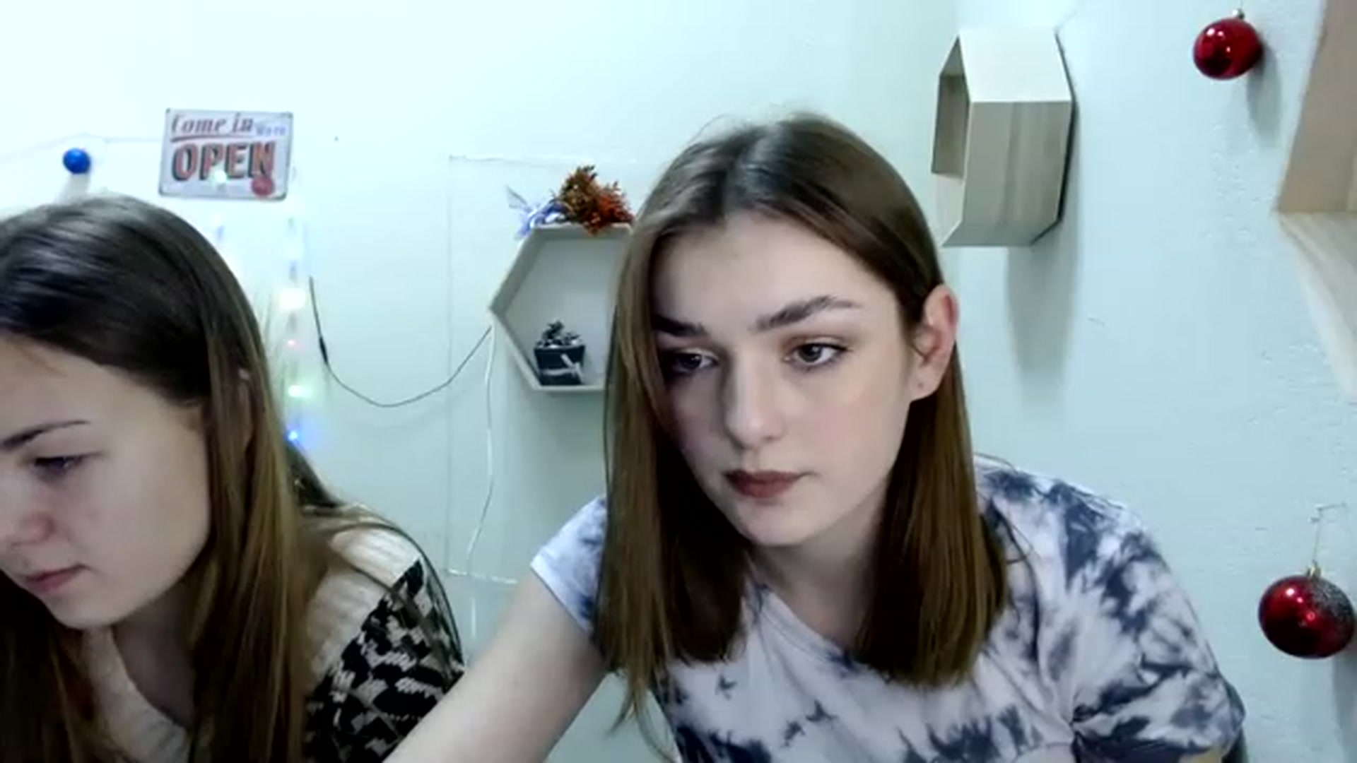 Gallery image thumbnail from For_Love_'s myfreecams stream on, 12/26/2022, 17:09 image 10 of 20