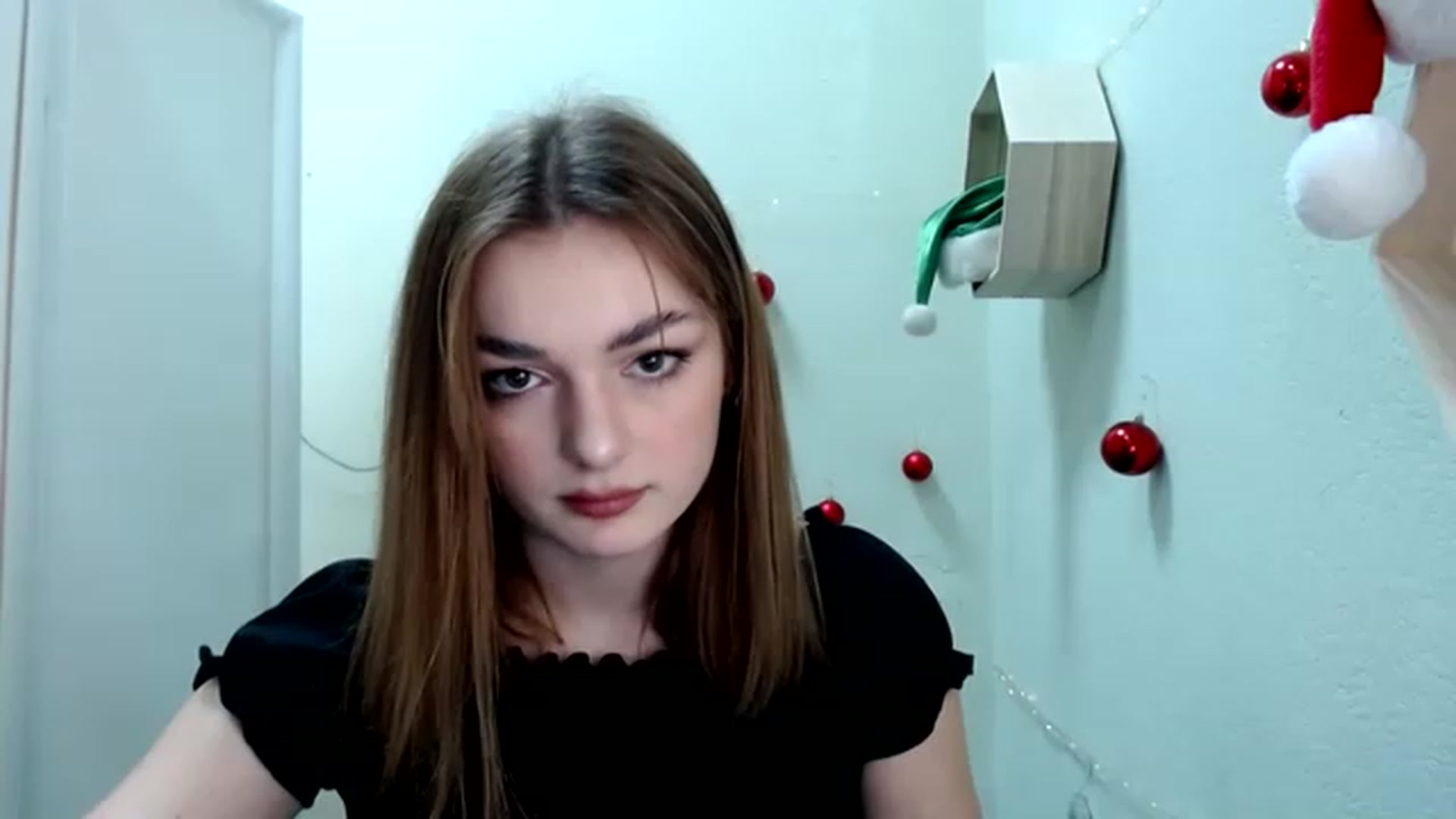 Gallery image thumbnail from For_Love_'s myfreecams stream on, 12/28/2022, 14:01 image 1 of 20