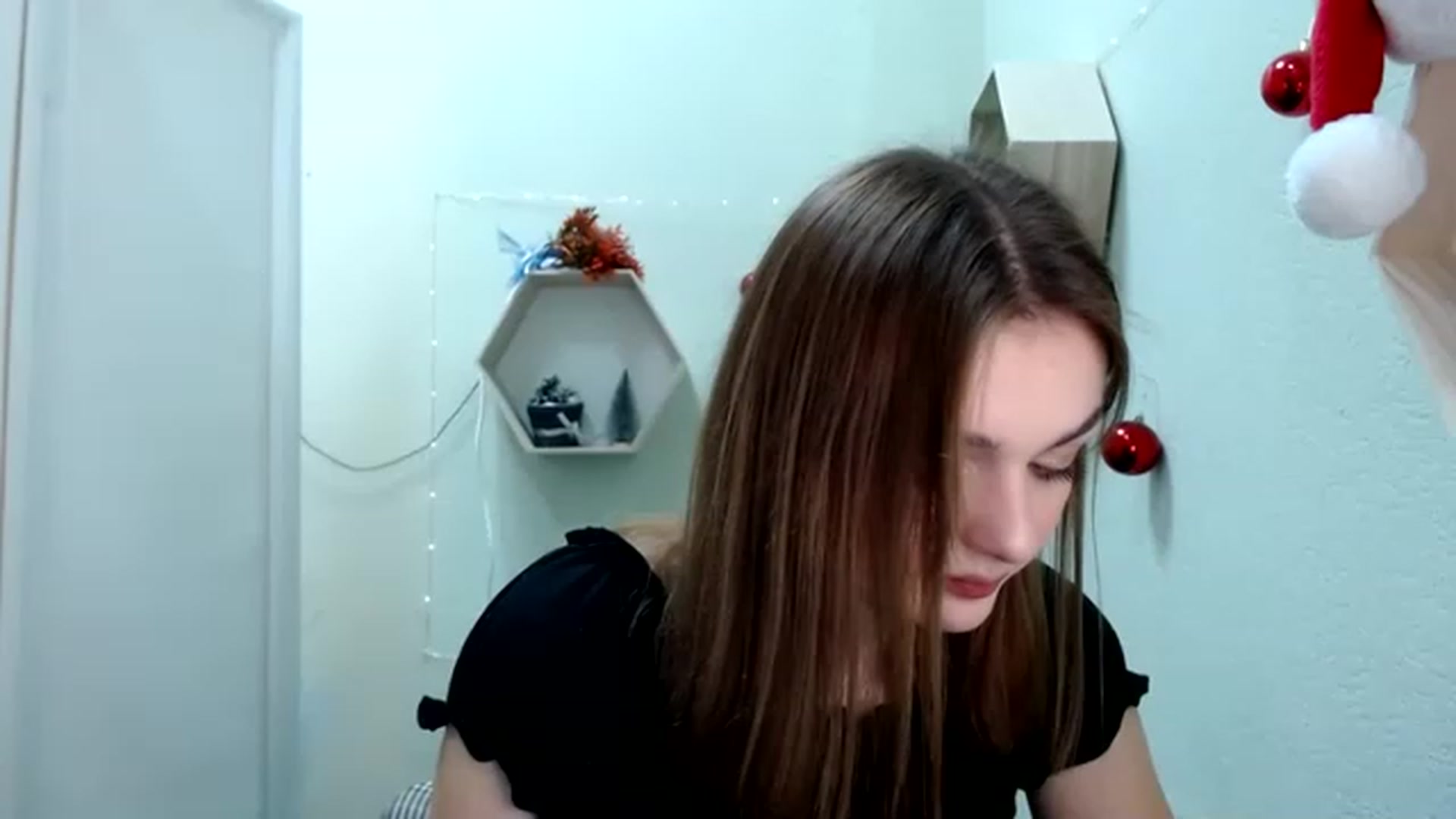 Gallery image thumbnail from For_Love_'s myfreecams stream on, 12/28/2022, 14:01 image 2 of 20