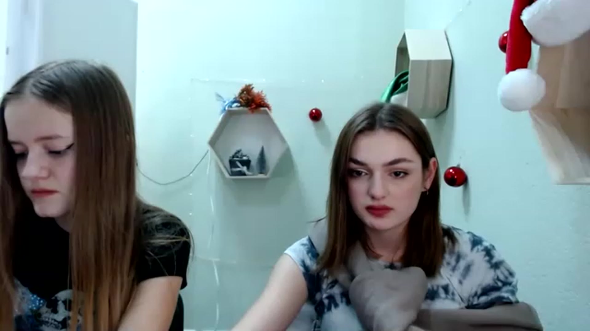Gallery image thumbnail from For_Love_'s myfreecams stream on, 12/29/2022, 17:36 image 15 of 20