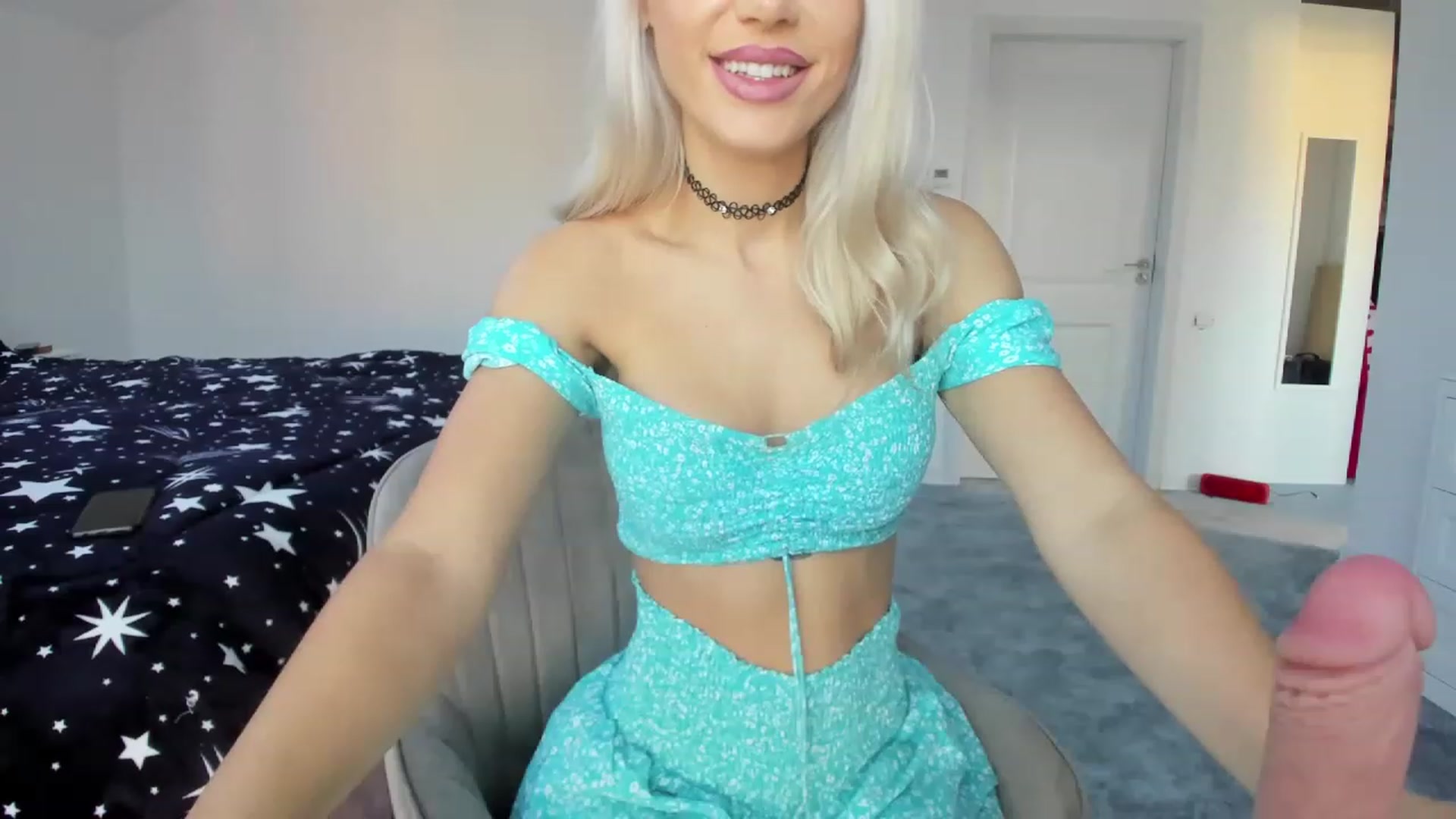Gallery image thumbnail from Forbidn_Fruit's myfreecams stream on, 11/22/2022, 10:15 image 7 of 20