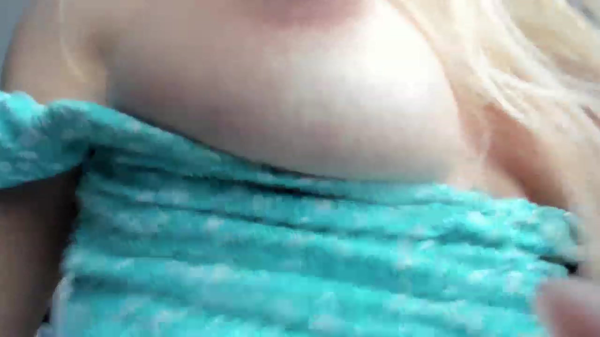 Gallery image thumbnail from Forbidn_Fruit's myfreecams stream on, 12/01/2022, 11:42 image 11 of 20