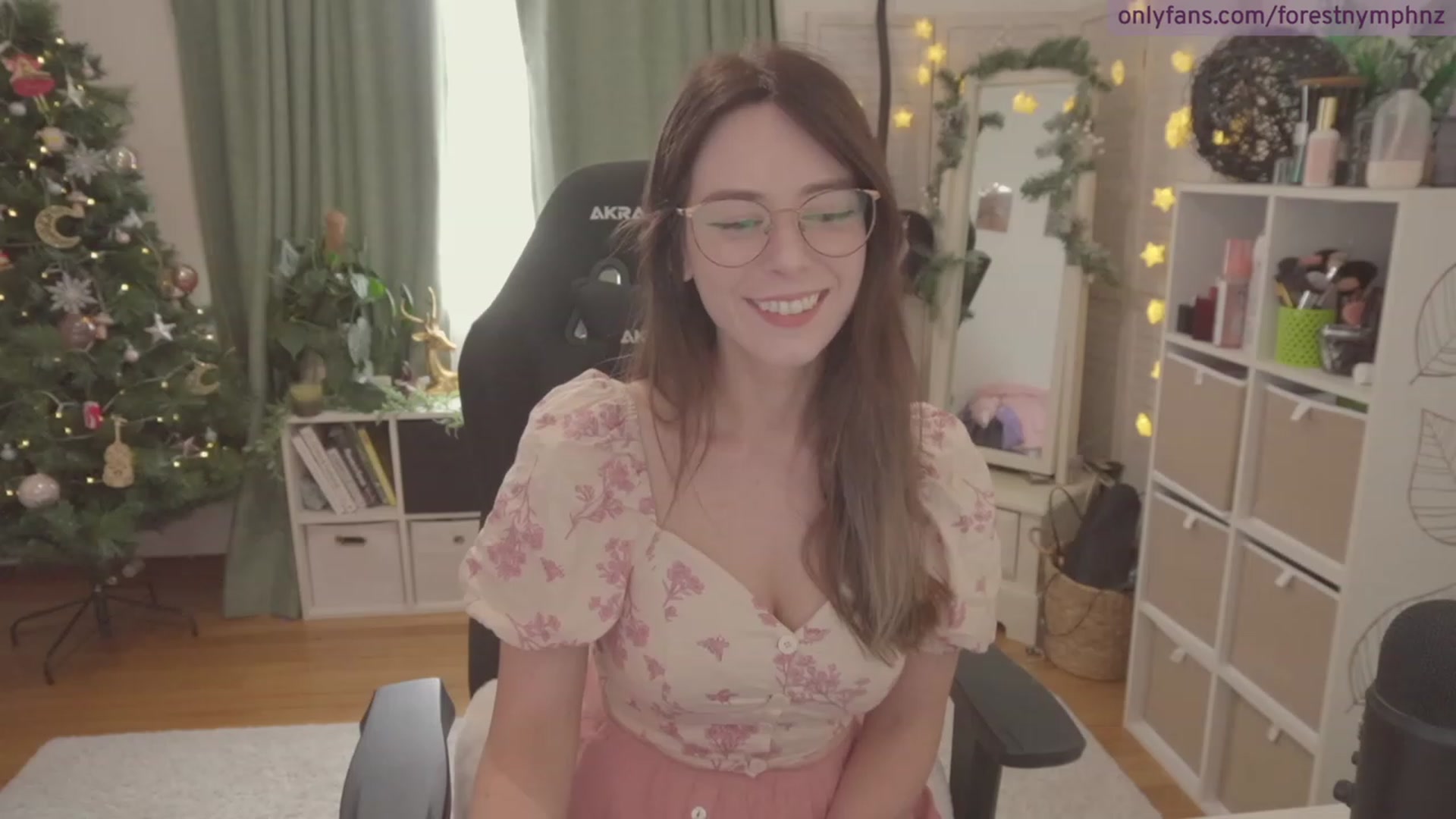 Gallery image thumbnail from Forest_nymph's myfreecams stream on, 12/02/2022, 03:09 image 5 of 20