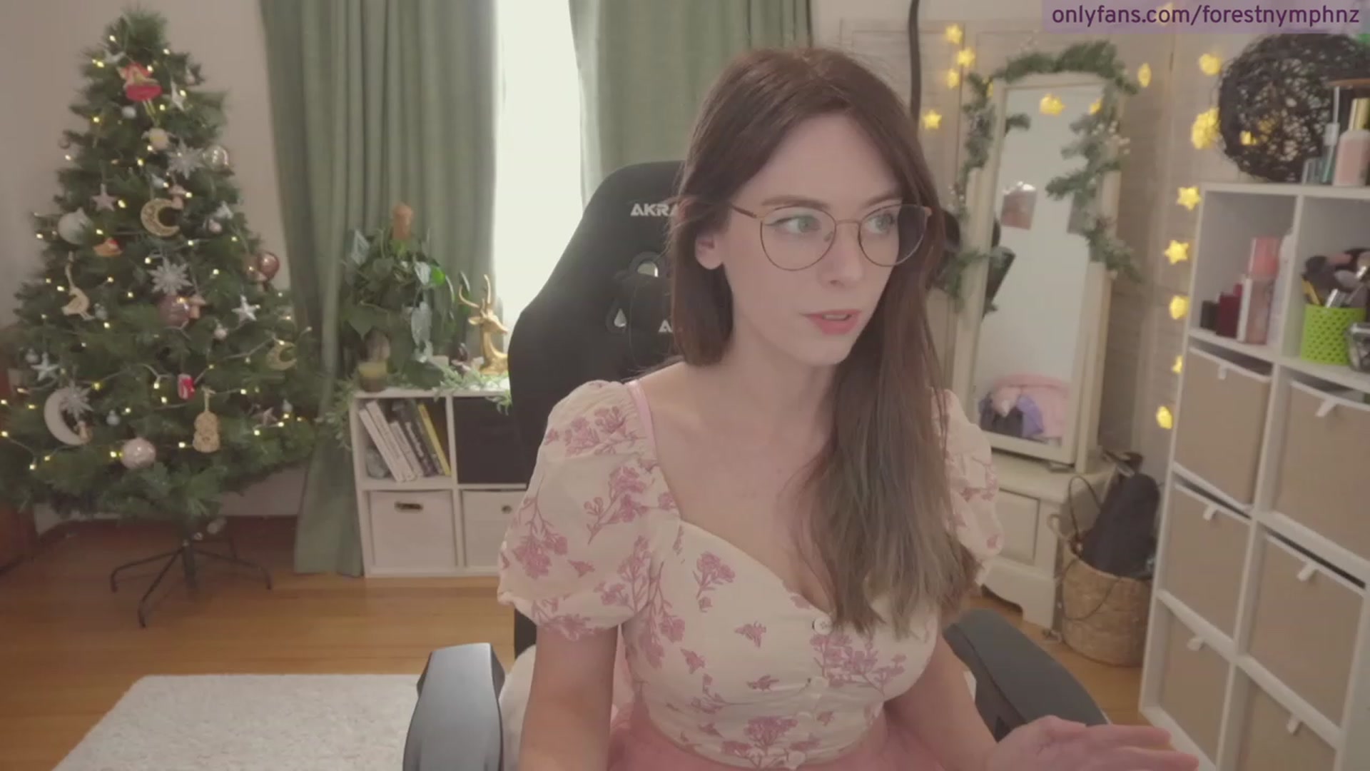 Gallery image thumbnail from Forest_nymph's myfreecams stream on, 12/02/2022, 03:09 image 3 of 20