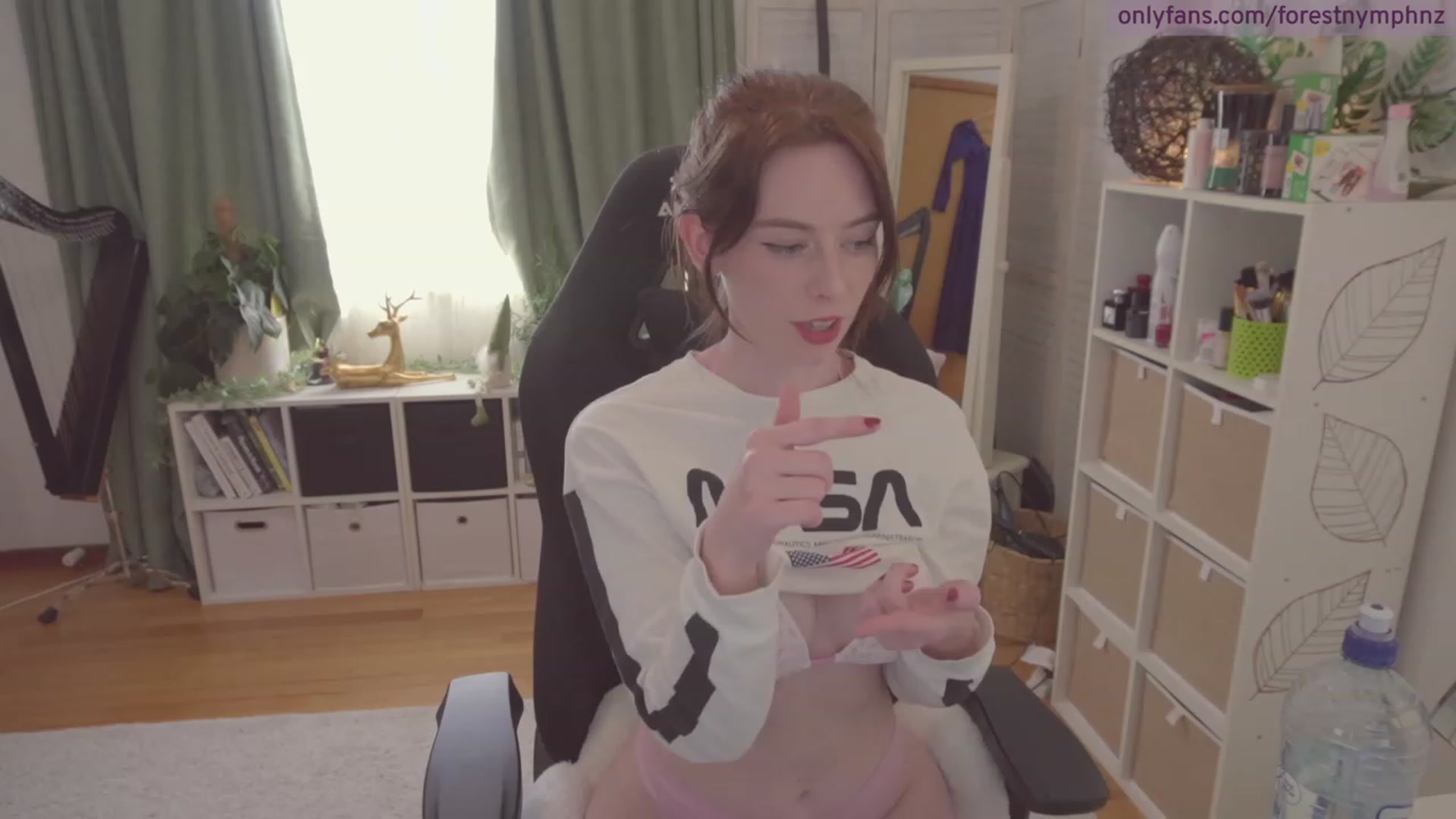 Gallery image thumbnail from Forest_nymph's myfreecams stream on, 03/29/2023, 06:46 image 1 of 20