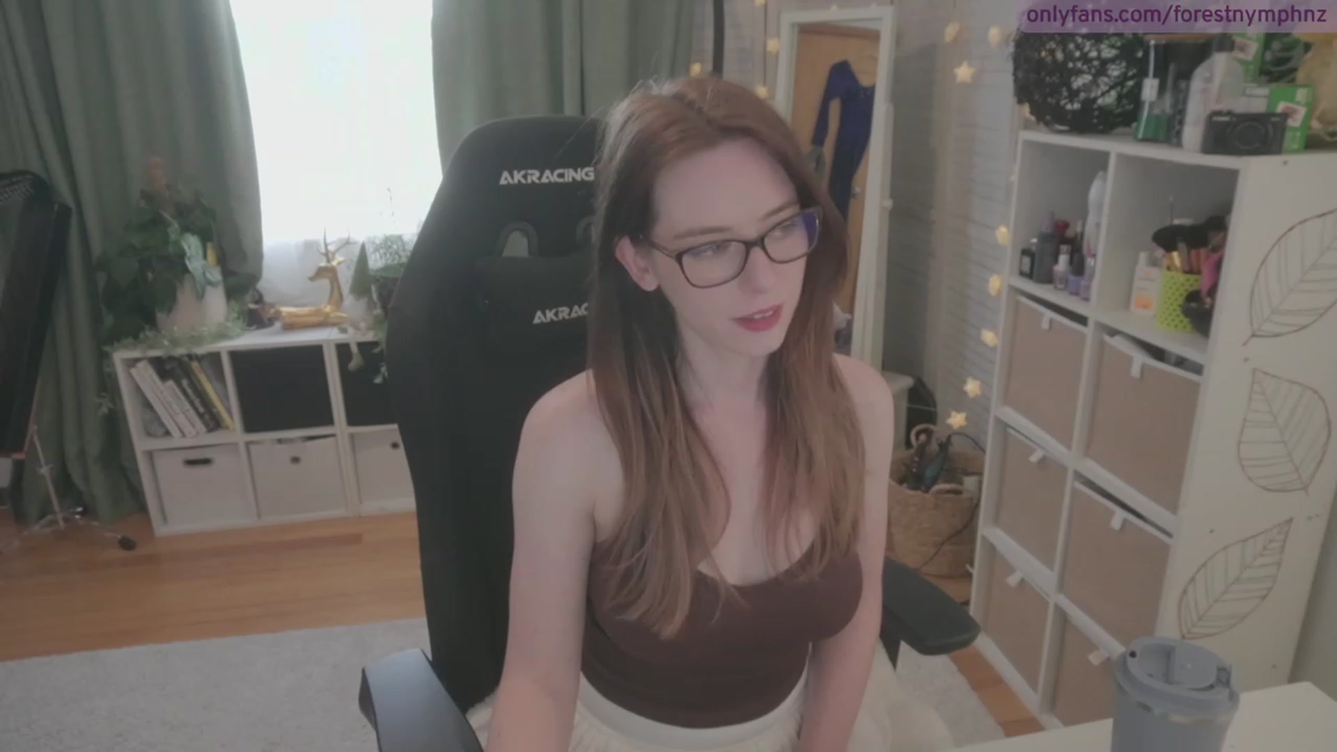 Gallery image thumbnail from Forest_nymph's myfreecams stream on, 04/04/2023, 04:07 image 18 of 20