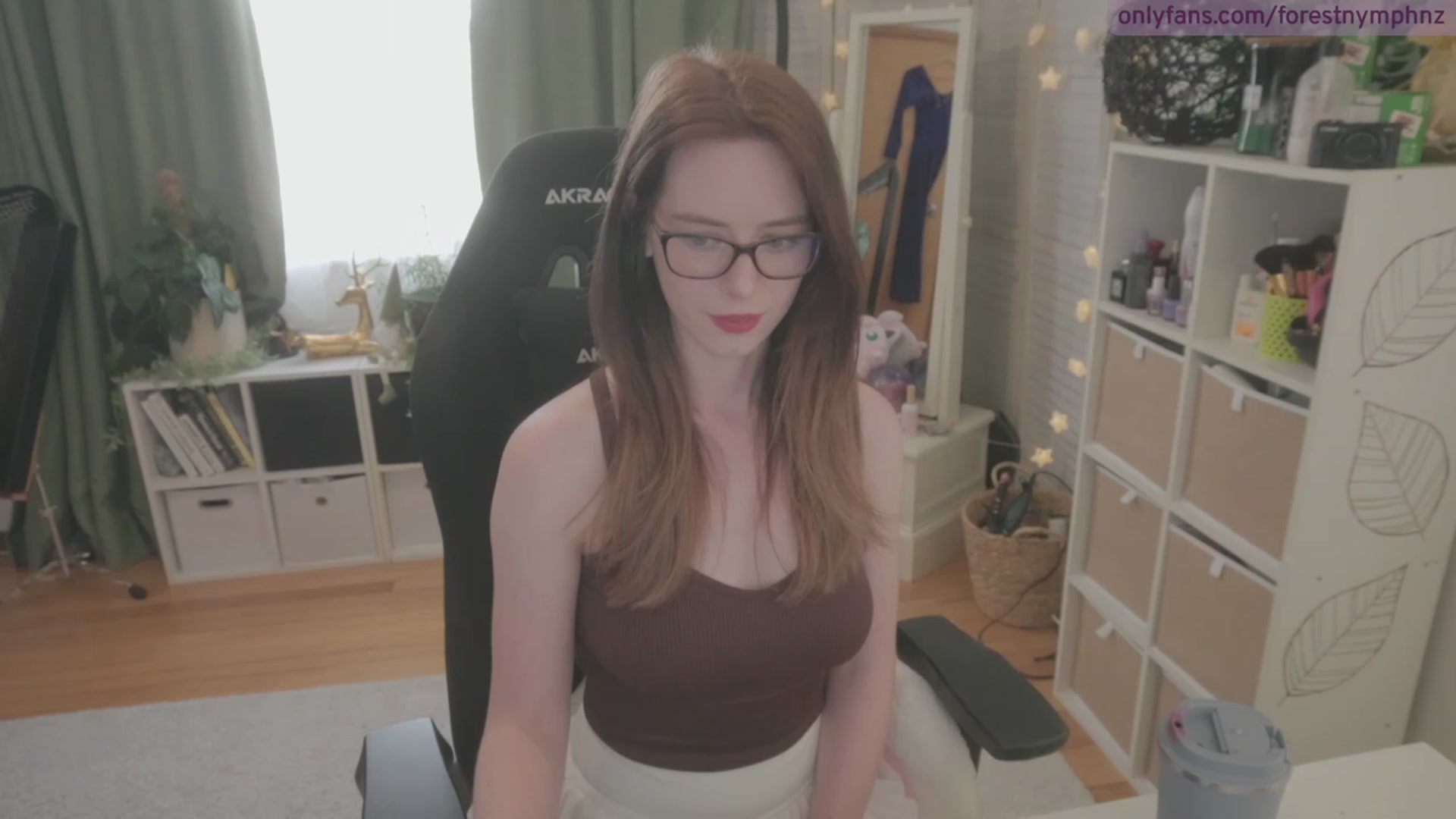 Gallery image thumbnail from Forest_nymph's myfreecams stream on, 04/04/2023, 04:07 image 4 of 20