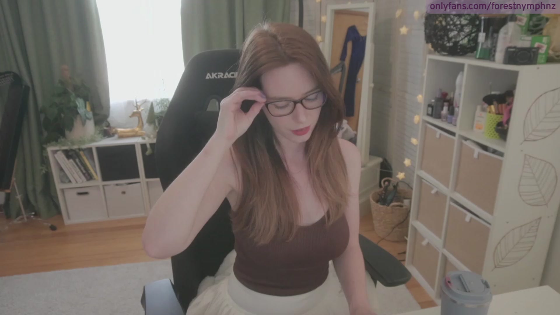 Gallery image thumbnail from Forest_nymph's myfreecams stream on, 04/04/2023, 04:07 image 5 of 20