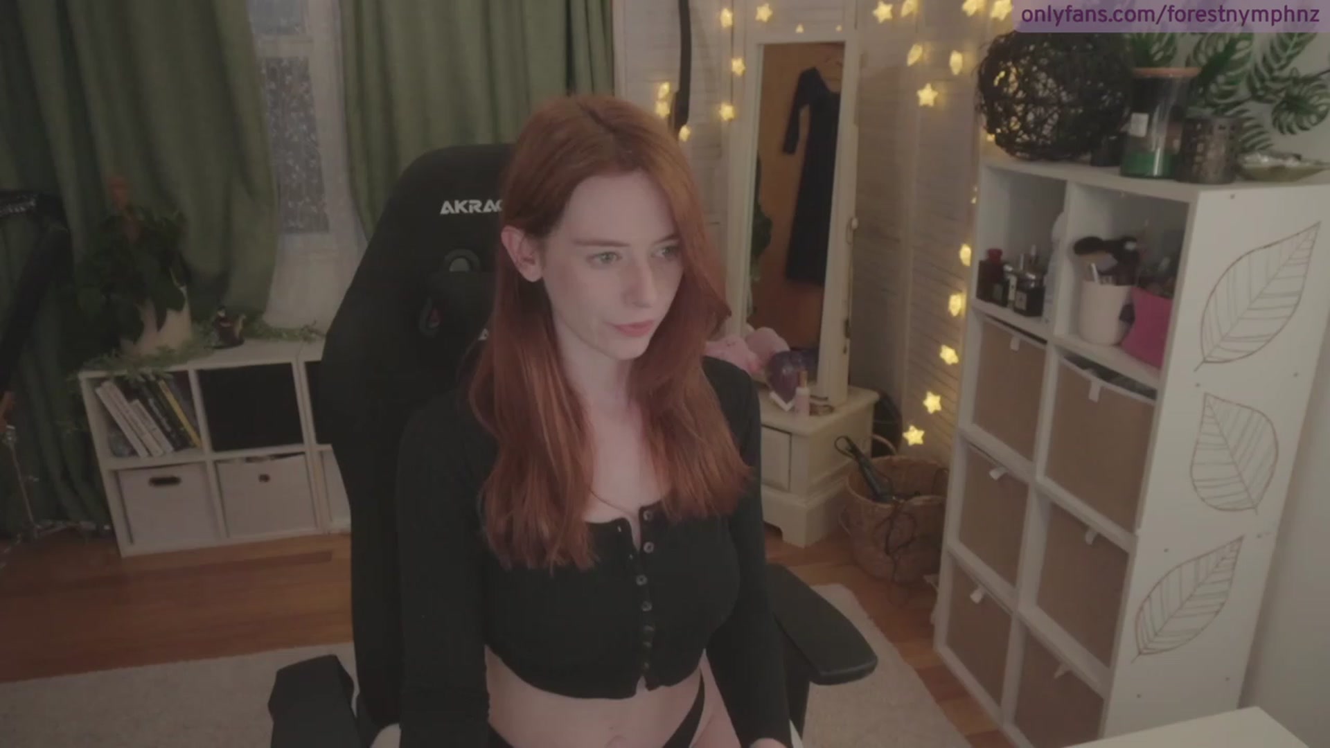 Gallery image thumbnail from Forest_nymph's myfreecams stream on, 04/14/2023, 07:24 image 10 of 20