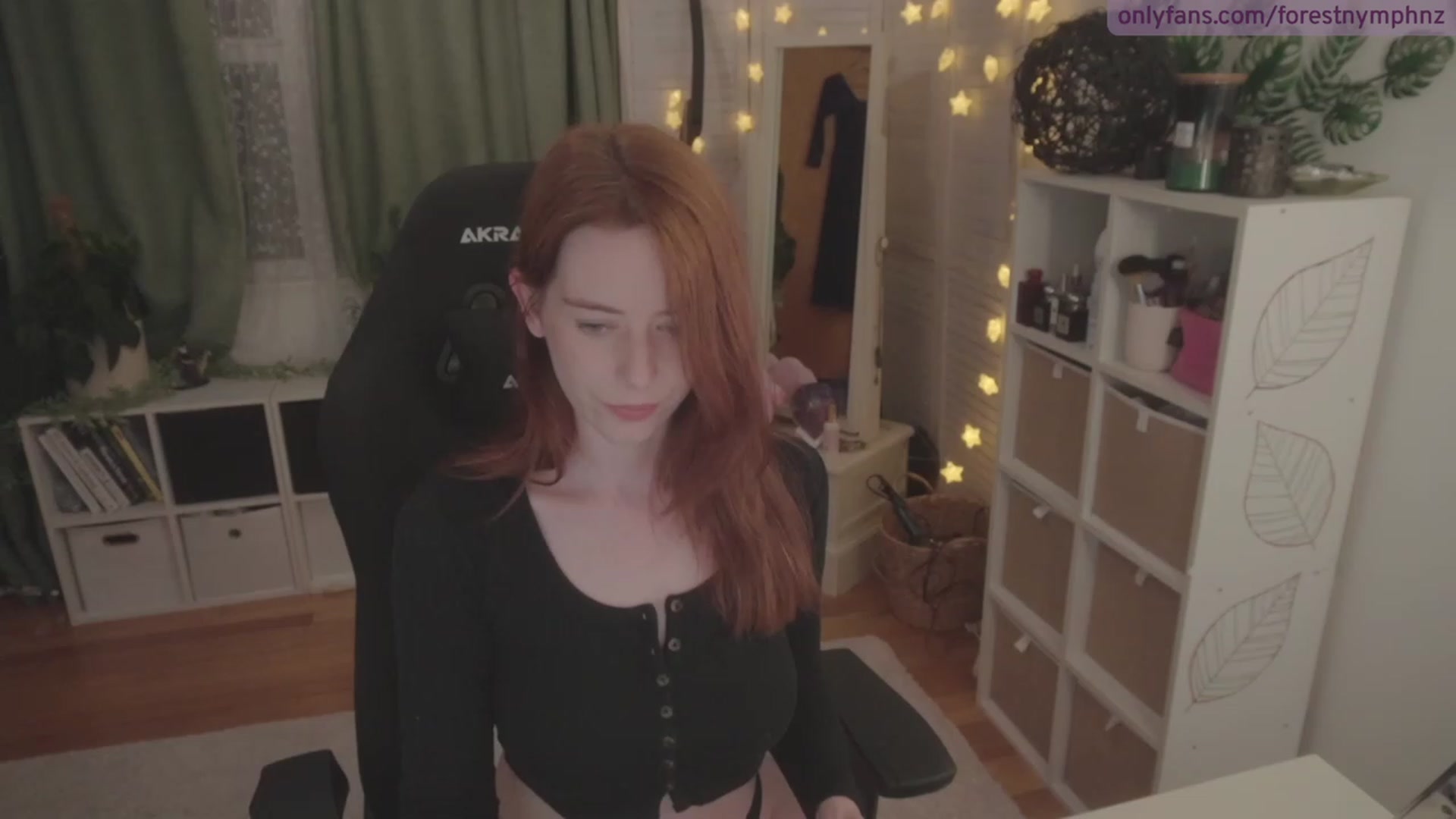 Gallery image thumbnail from Forest_nymph's myfreecams stream on, 04/14/2023, 07:24 image 19 of 20